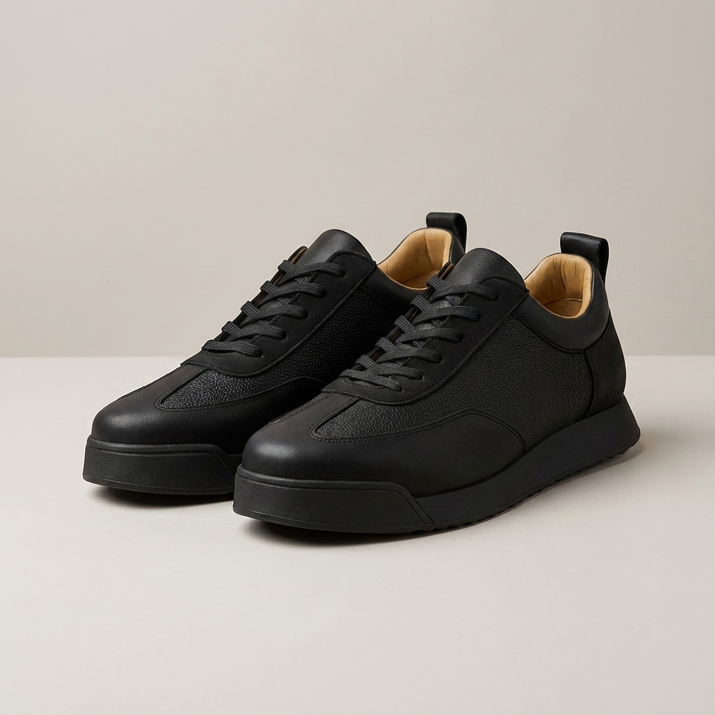 PLUXSTYLE::numise::savoni-everyday-sneakers::pack-black