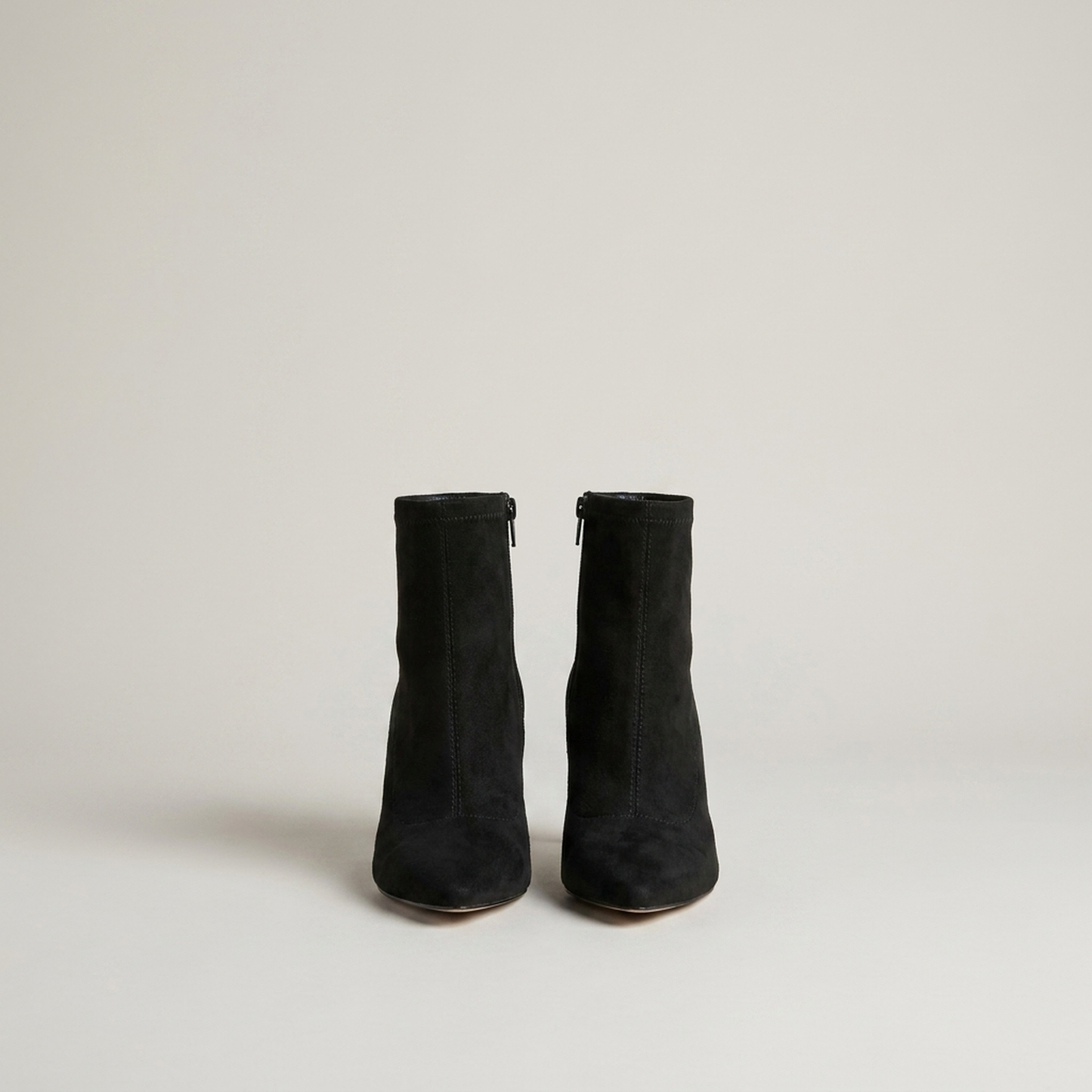 PLUXSTYLE::numise::womens-pointed-toe-zip-ankle-boots::pack-black