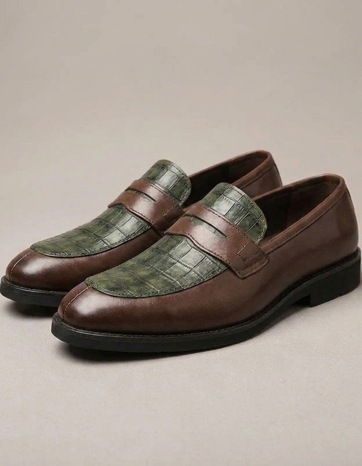 PLUXSTYLE::numise::mens-croc-embossed-penny-loafers::closeup-detail