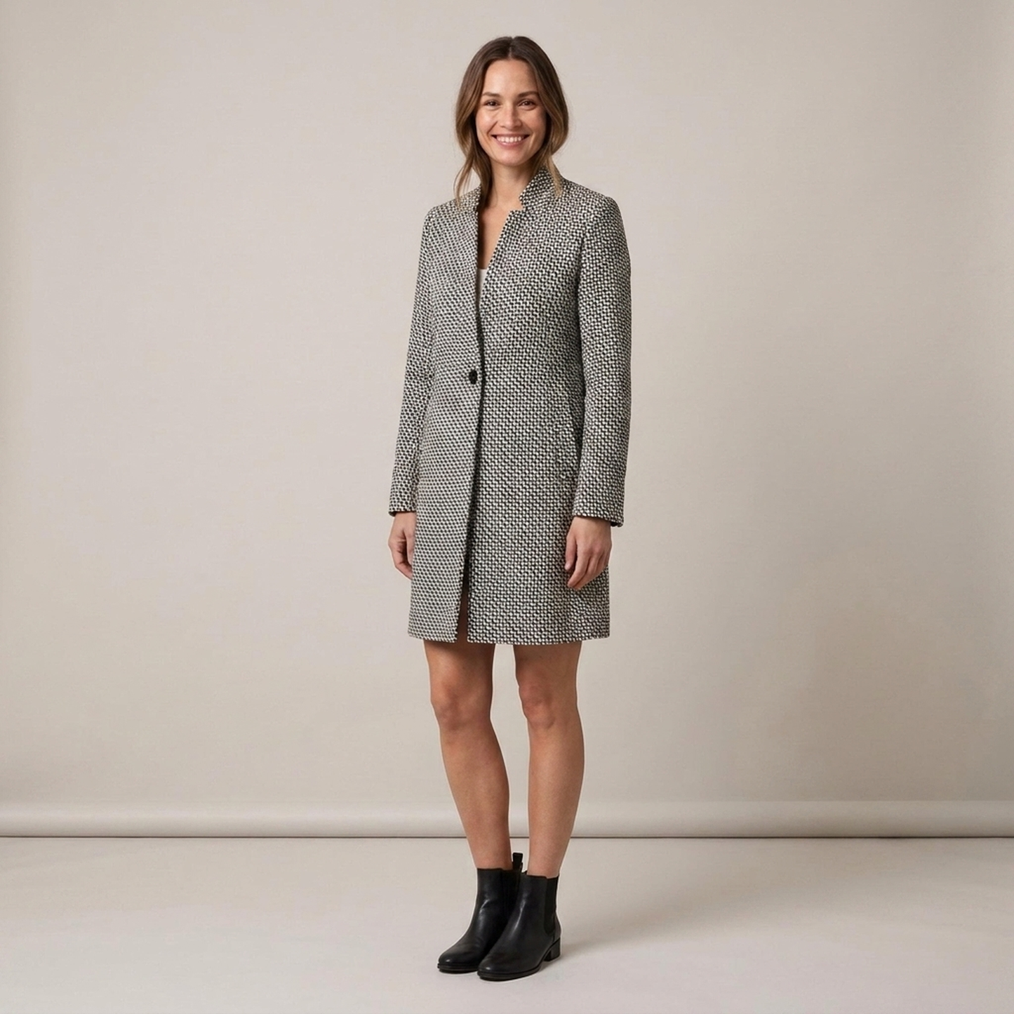 PLUXSTYLE::numise::womens-single-button-parka::front