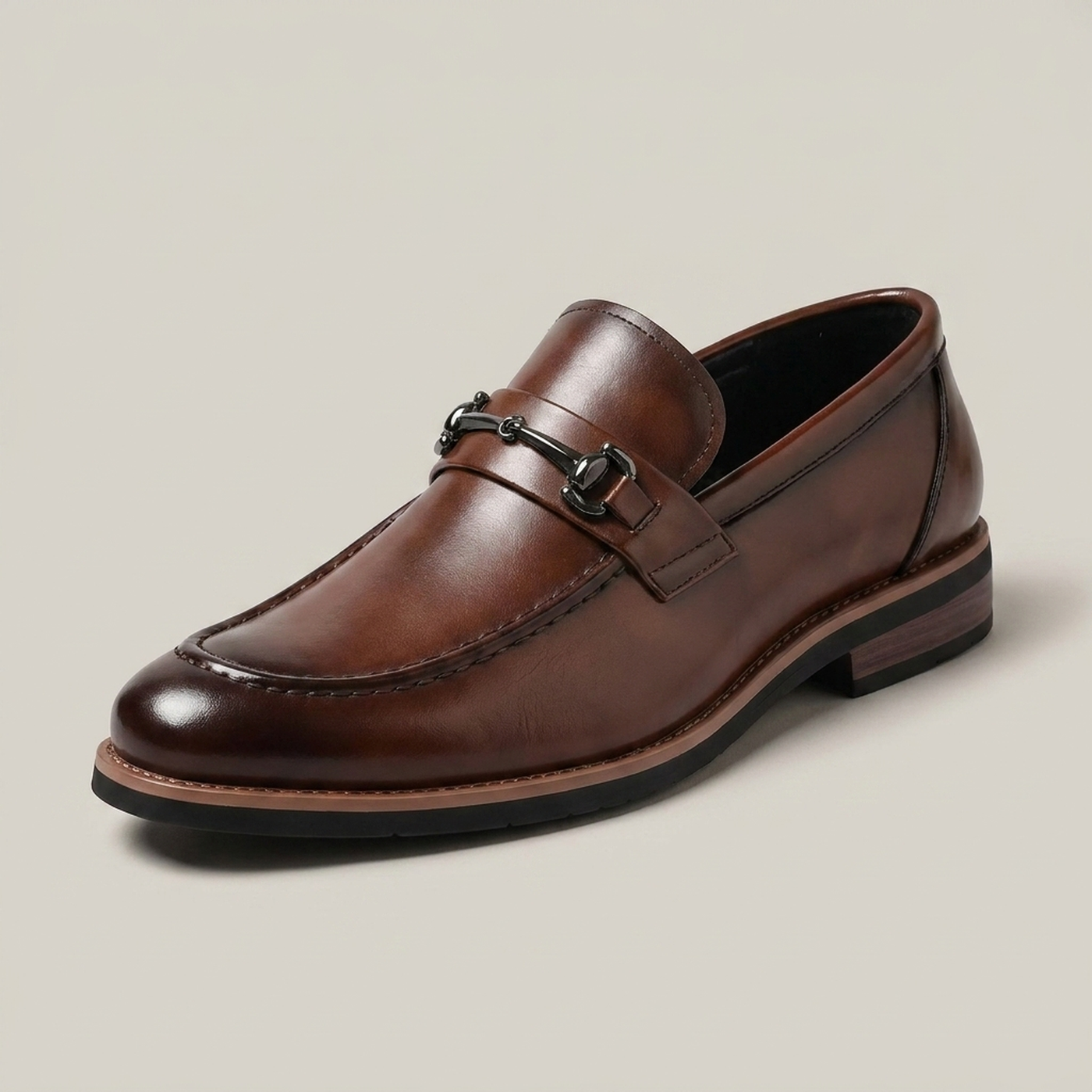 PLUXSTYLE::numise::mens-horsebit-moc-toe-loafers::closeup-hero
