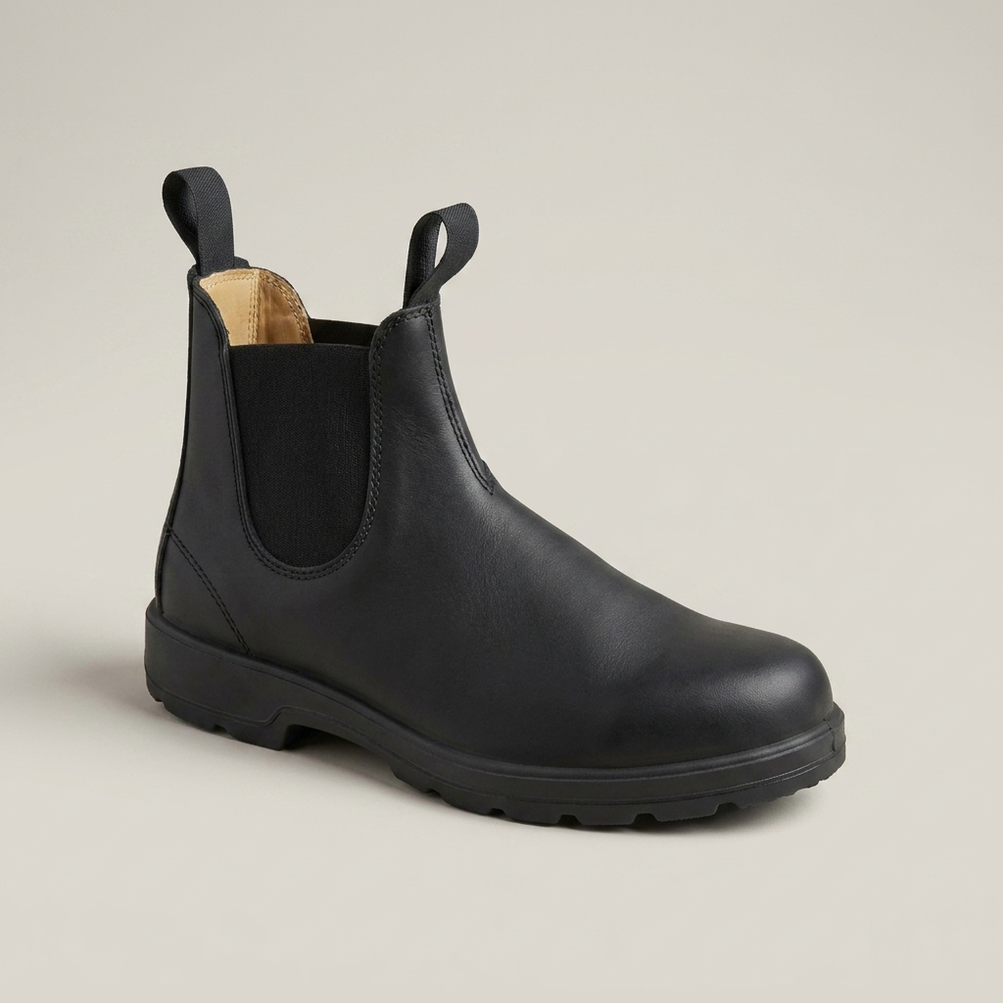 PLUXSTYLE::numise::pull-tab-chelsea-boots::closeup-hero