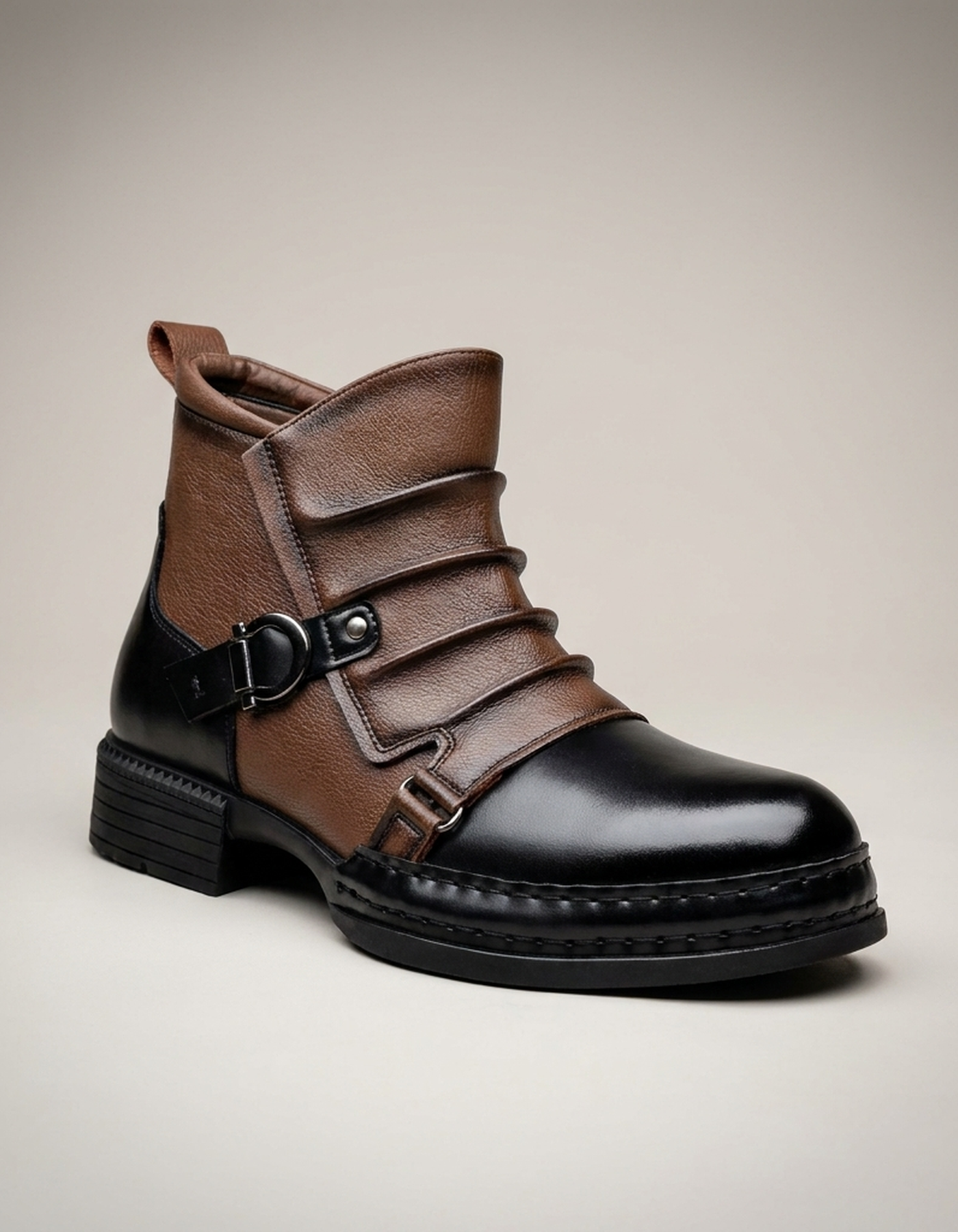 PLUXSTYLE::numise::mens-side-zip-buckle-boots::closeup-hero