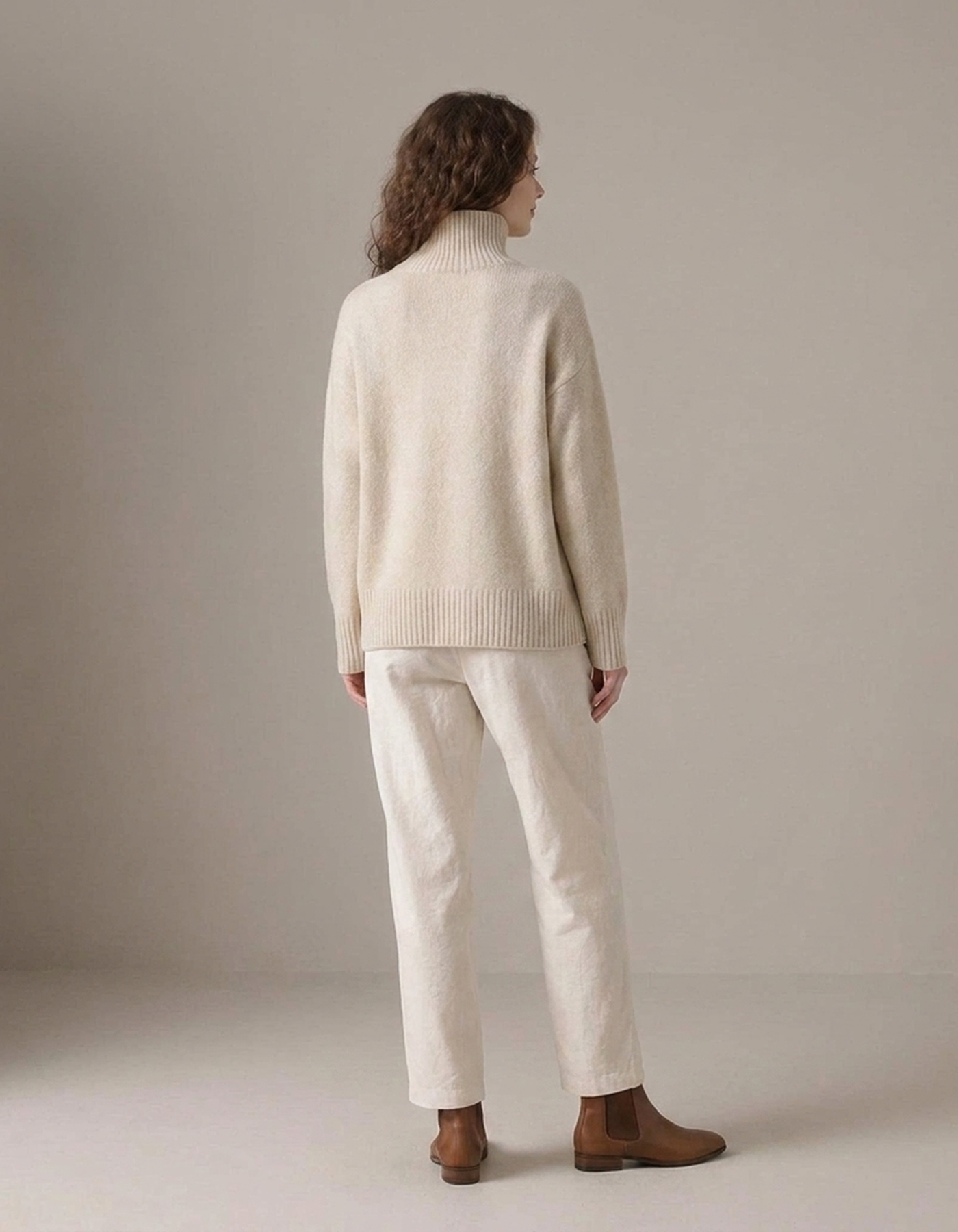 PLUXSTYLE::numise::alecia-relaxed-turtleneck-sweater::back