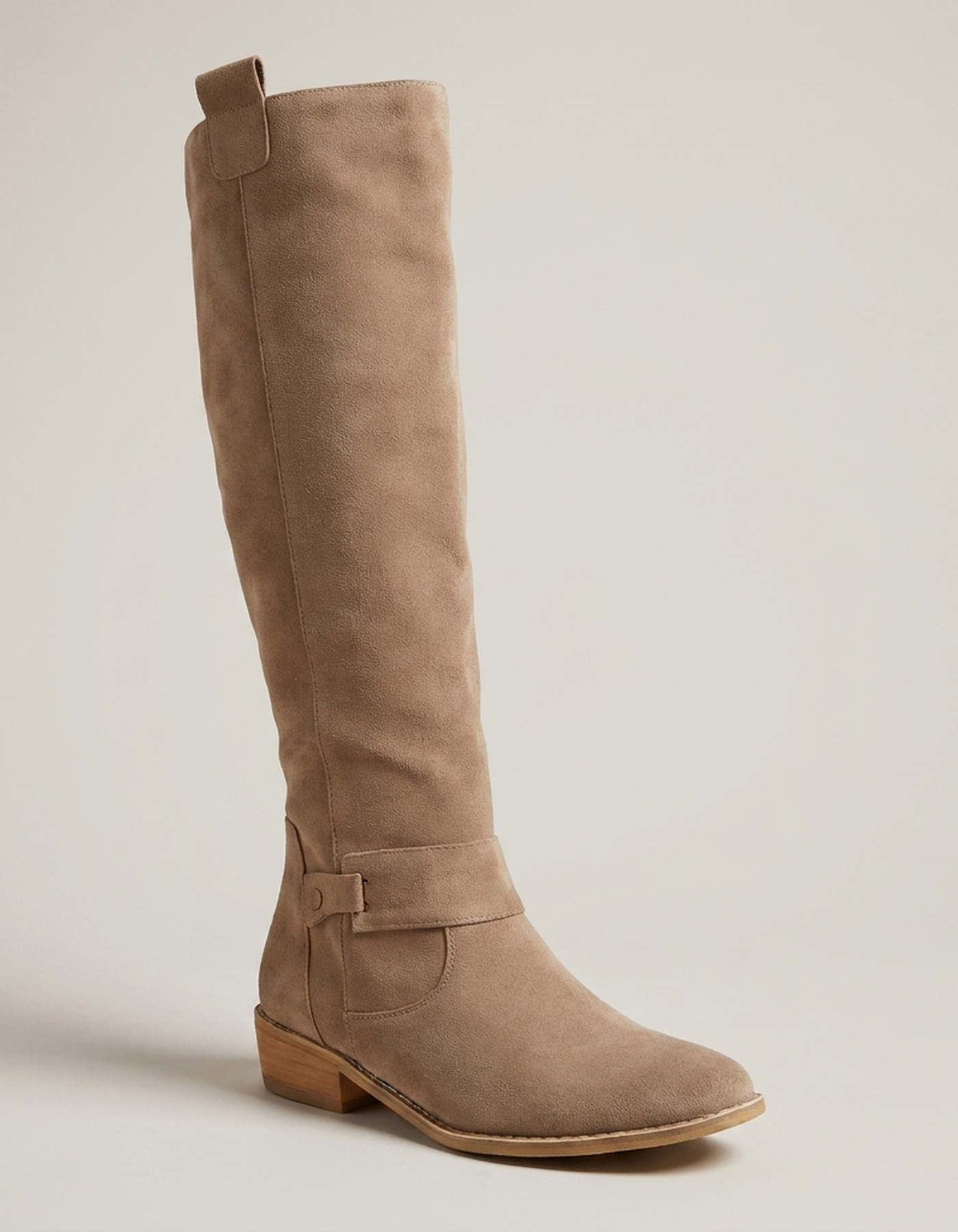 PLUXSTYLE::numise::all-season-non-slip-boots::closeup-hero