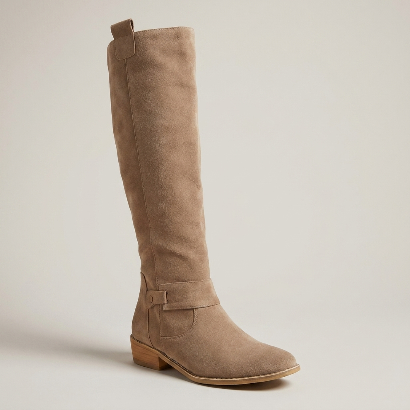 PLUXSTYLE::numise::all-season-non-slip-boots::closeup-hero