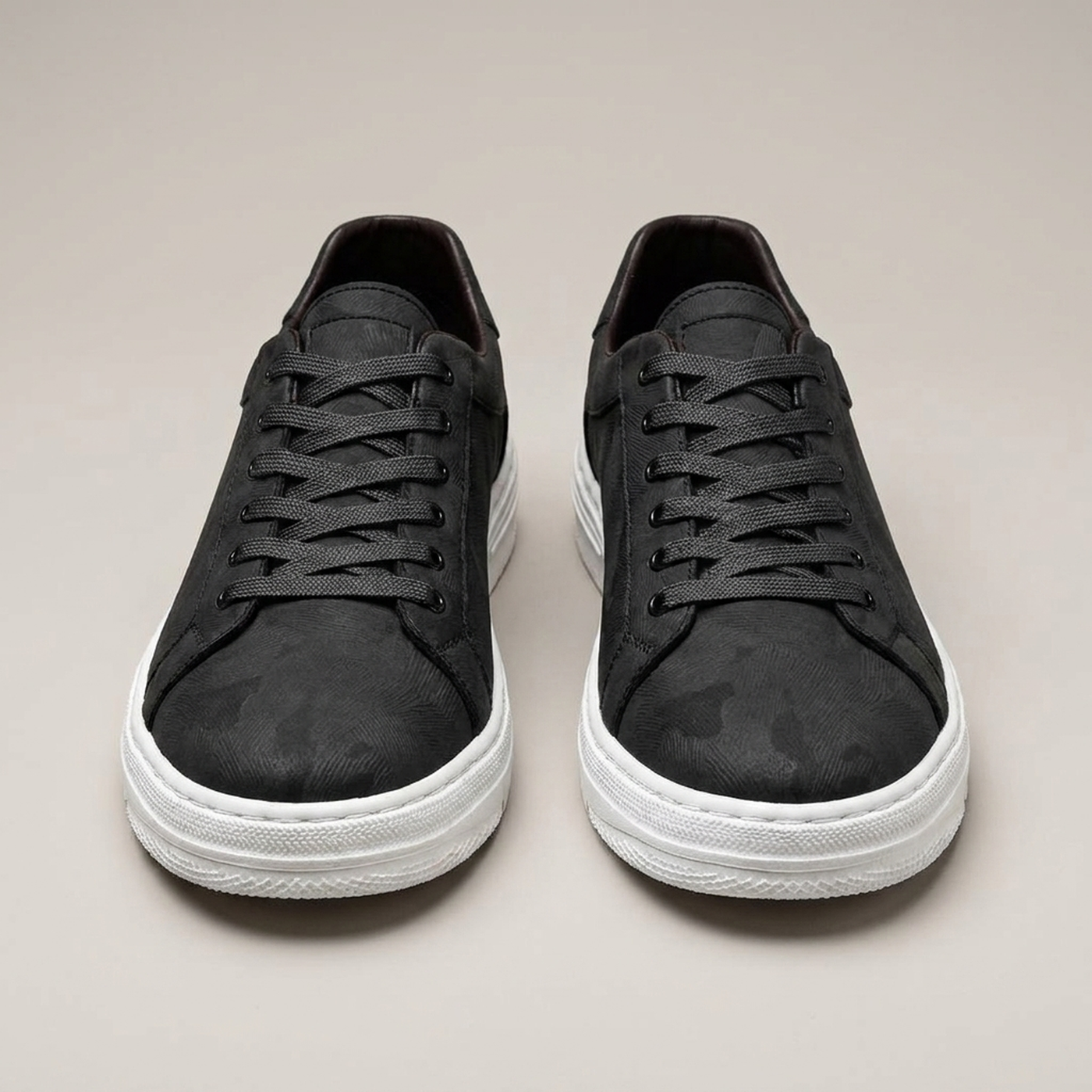 PLUXSTYLE::numise::athene-smart-casual-sneakers::pack-black