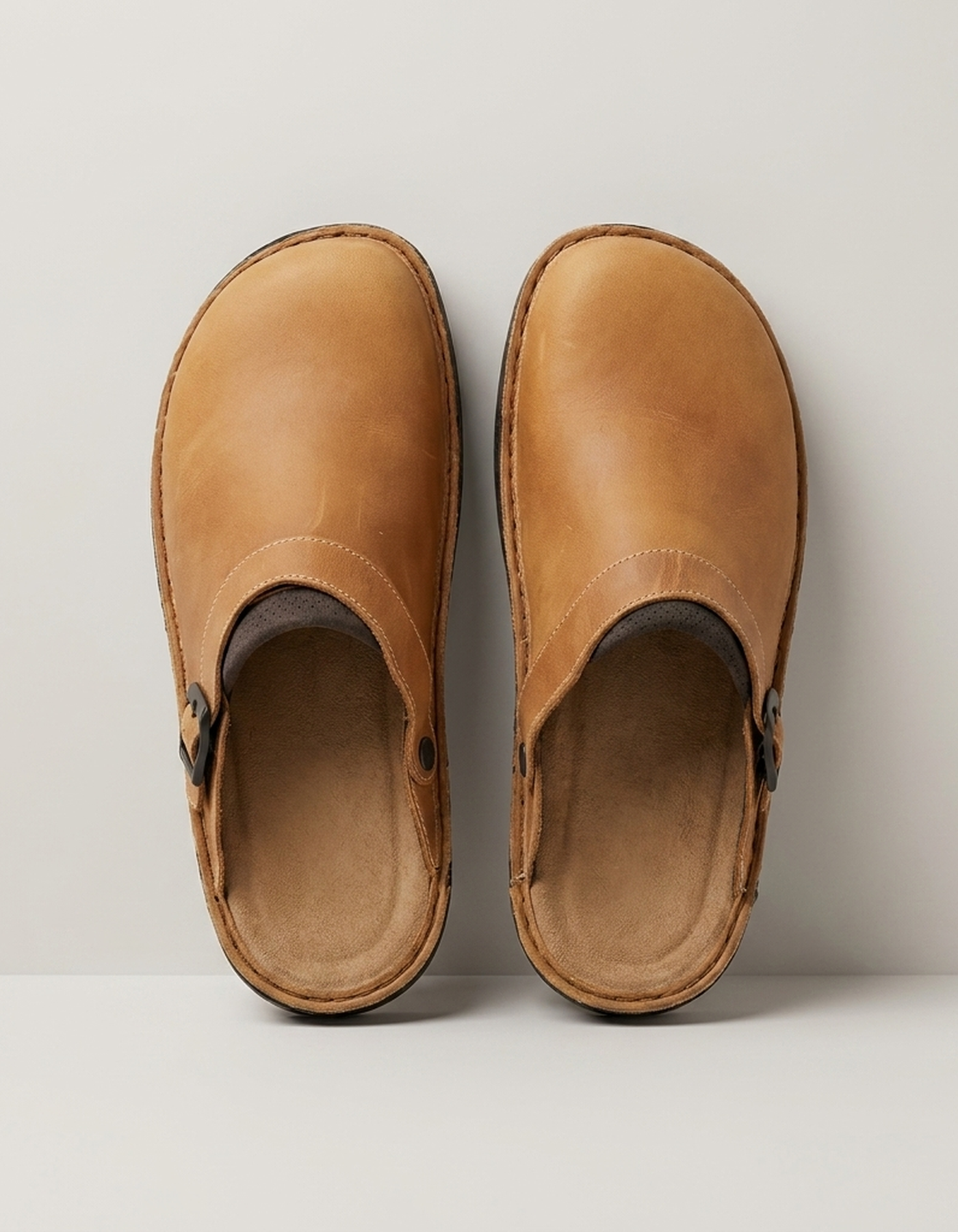 PLUXSTYLE::numise::unisex-easy-on-comfort-clogs::pack-hero