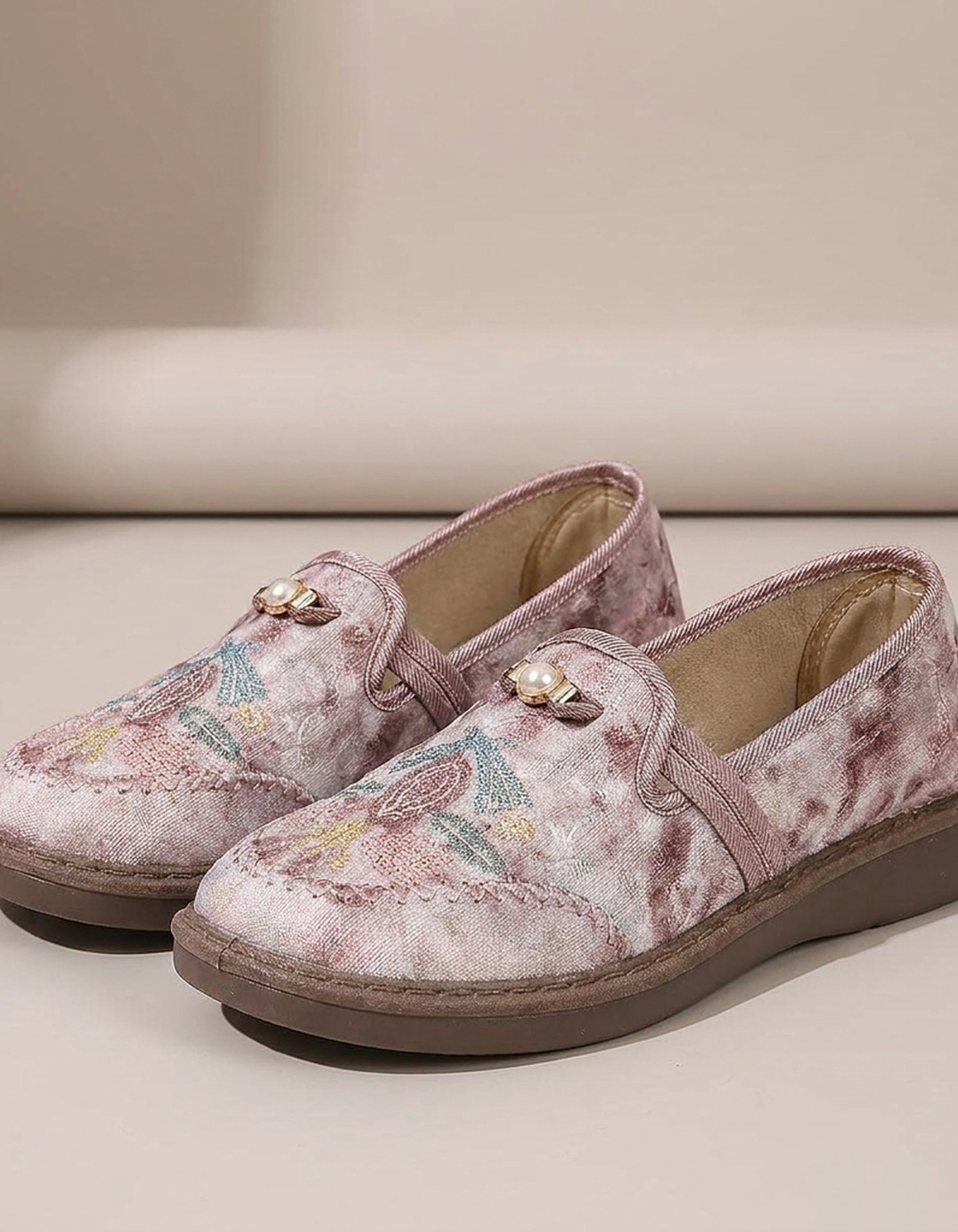 PLUXSTYLE::numise::amelia-floral-embroidered-loafers::pack-pink