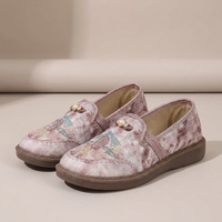 PLUXSTYLE::numise::amelia-floral-embroidered-loafers::pack-pink