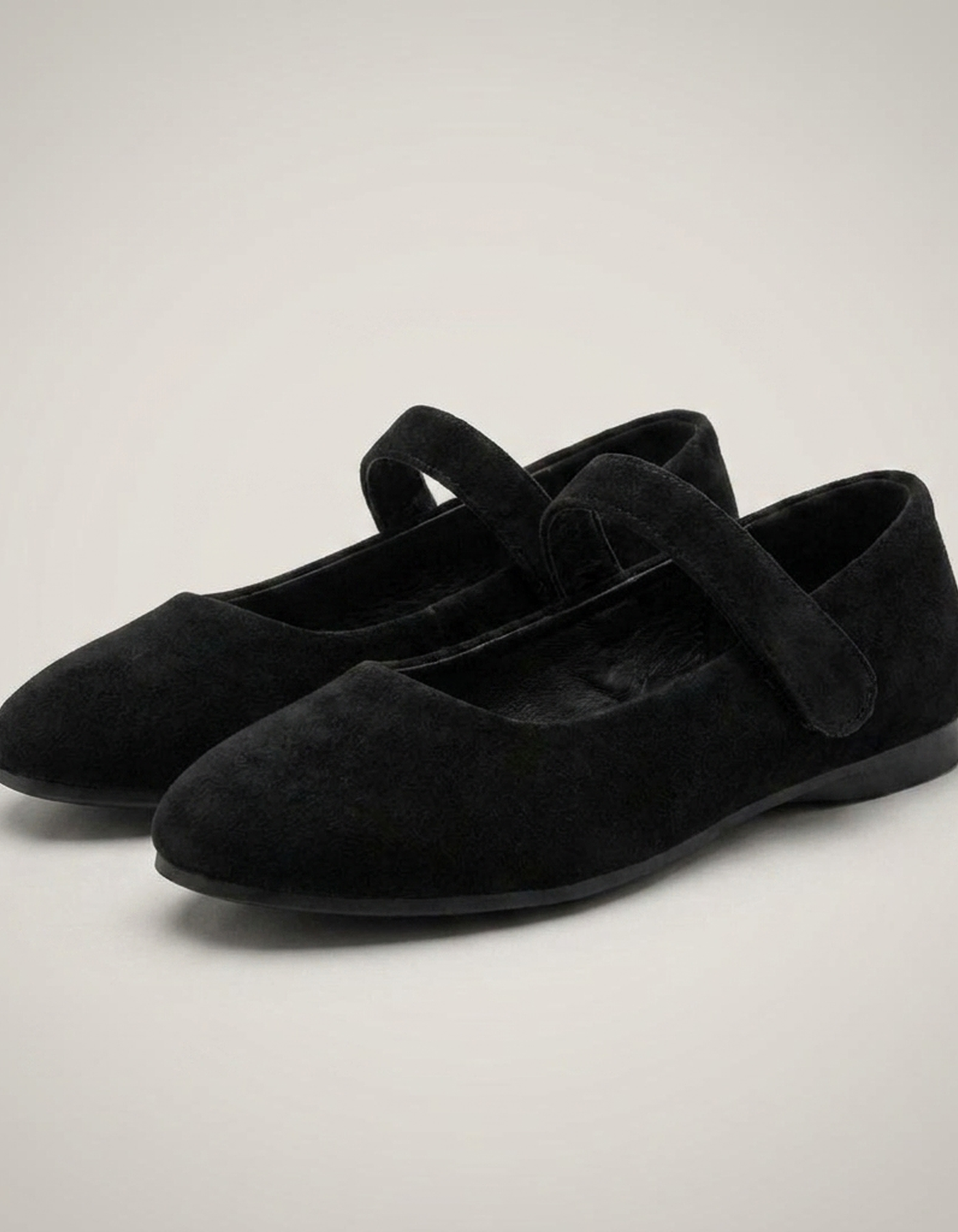 PLUXSTYLE::numise::elia-round-toe-mary-jane-footwear::closeup-detail