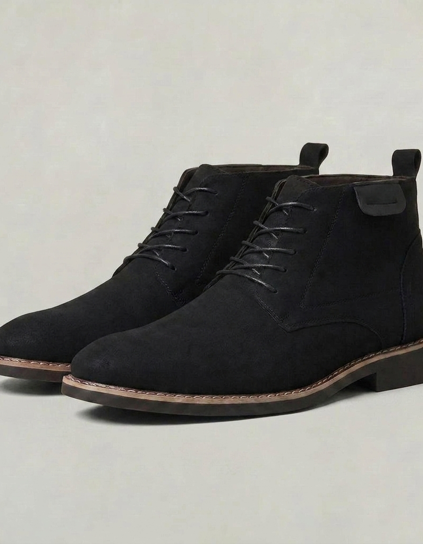 PLUXSTYLE::numise::mens-round-toe-lace-up-ankle-boots::closeup-detail