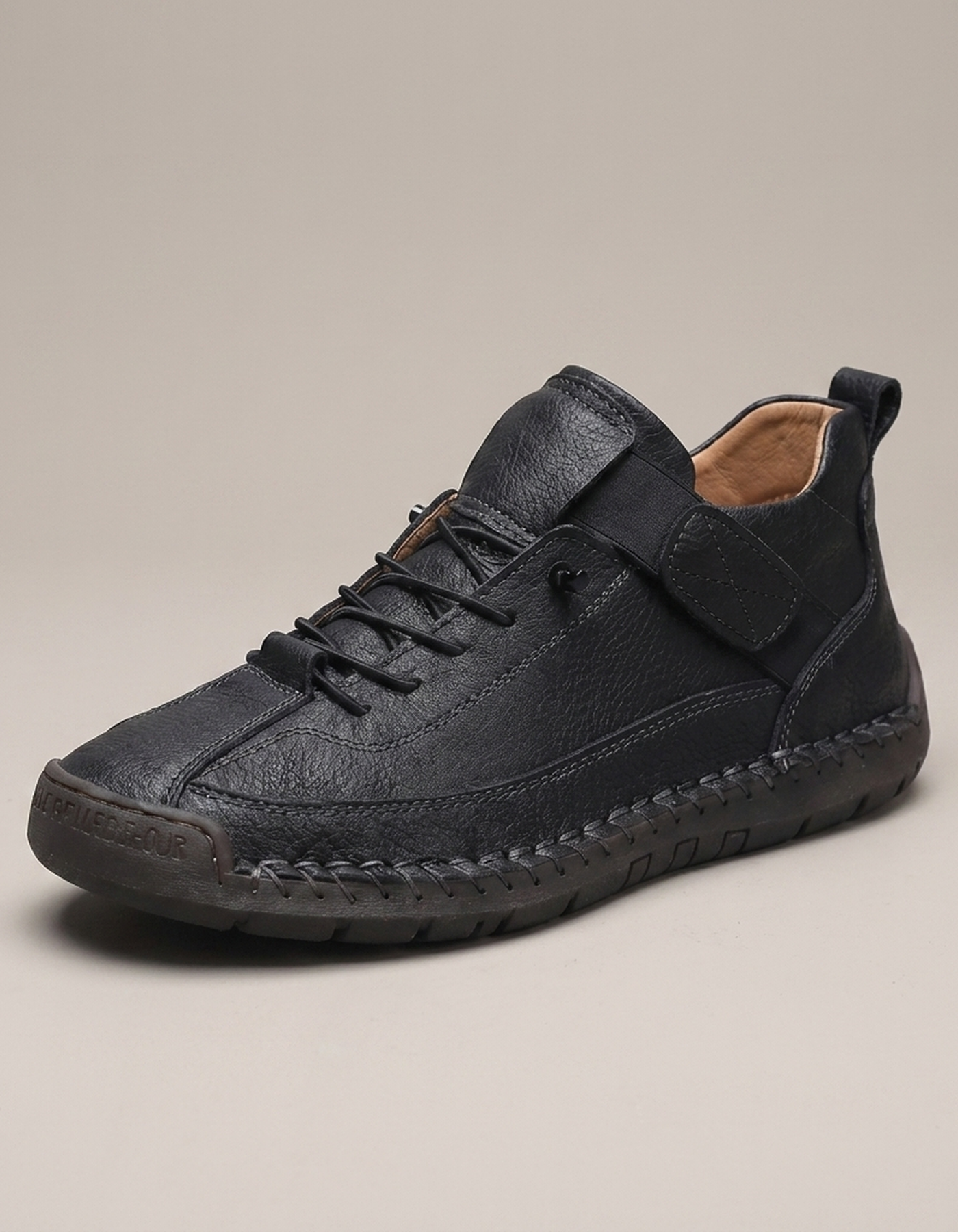 PLUXSTYLE::numise::womens-elastic-panel-trainers::closeup-hero