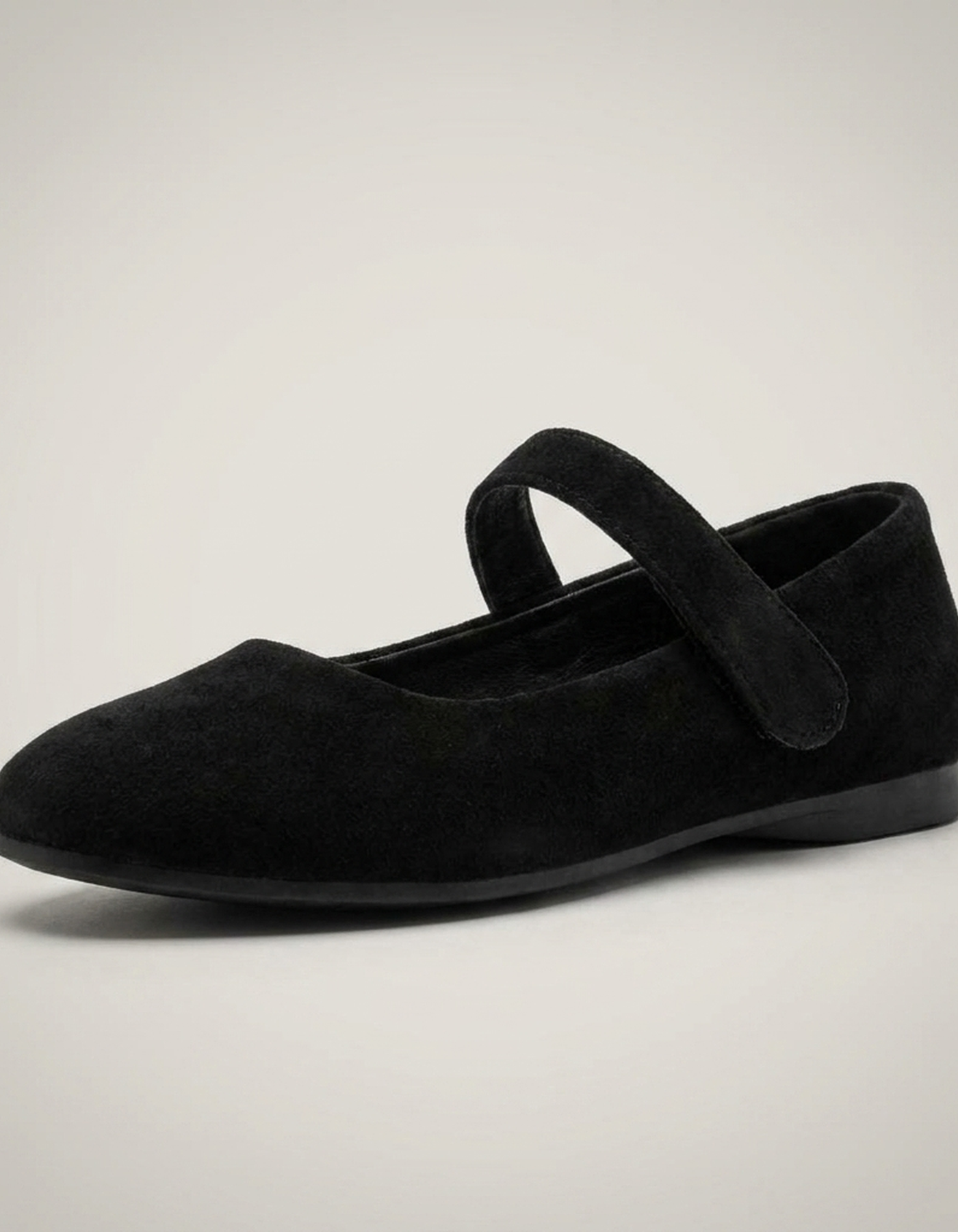 PLUXSTYLE::numise::elia-round-toe-mary-jane-footwear::closeup-hero