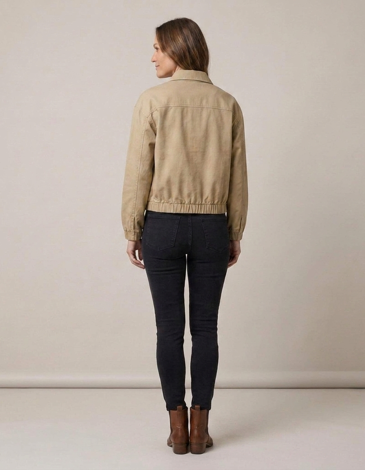 PLUXSTYLE::numise::womens-cropped-boxy-top::back
