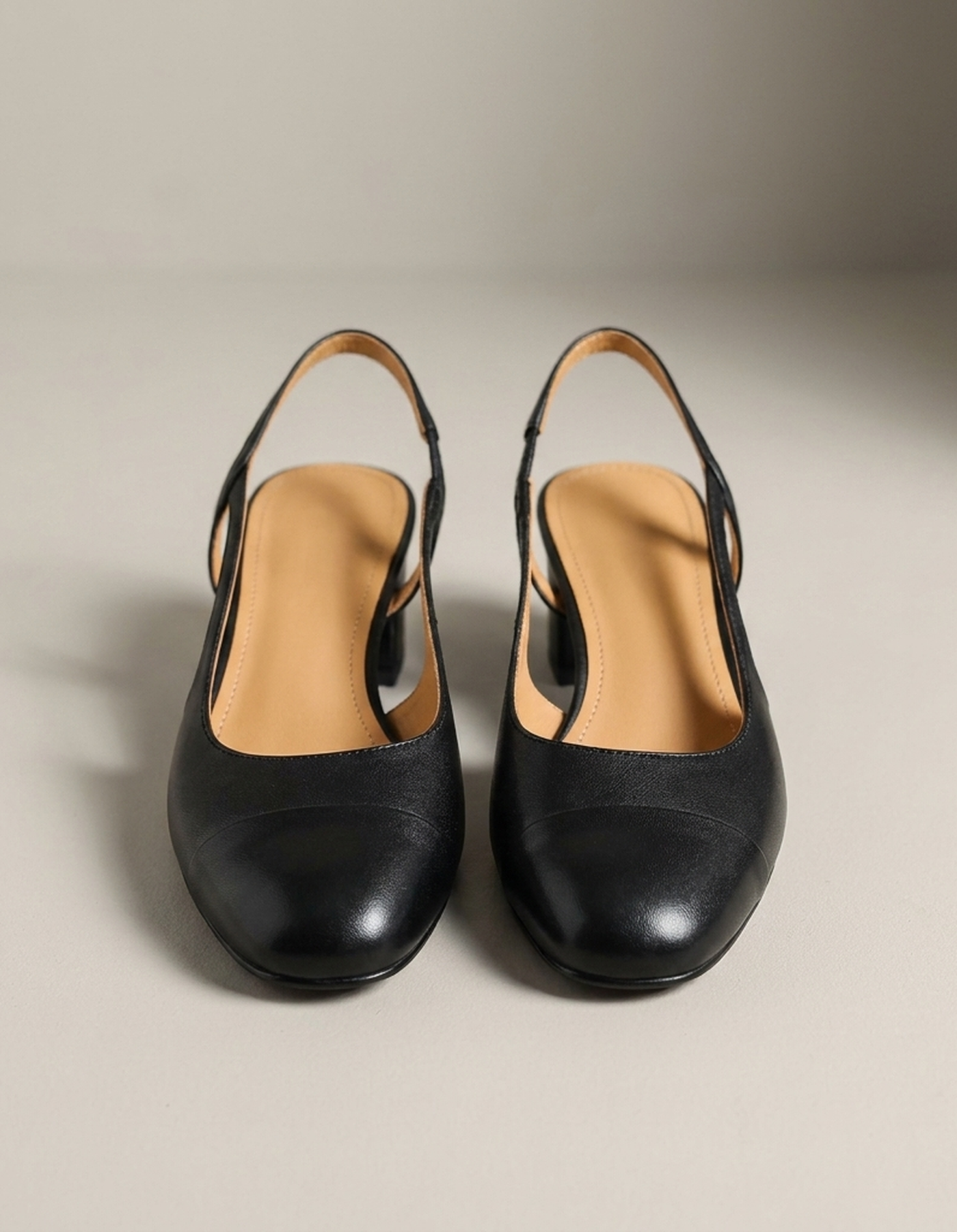 PLUXSTYLE::numise::amelie-block-heel-slingback-pumps::pack-black