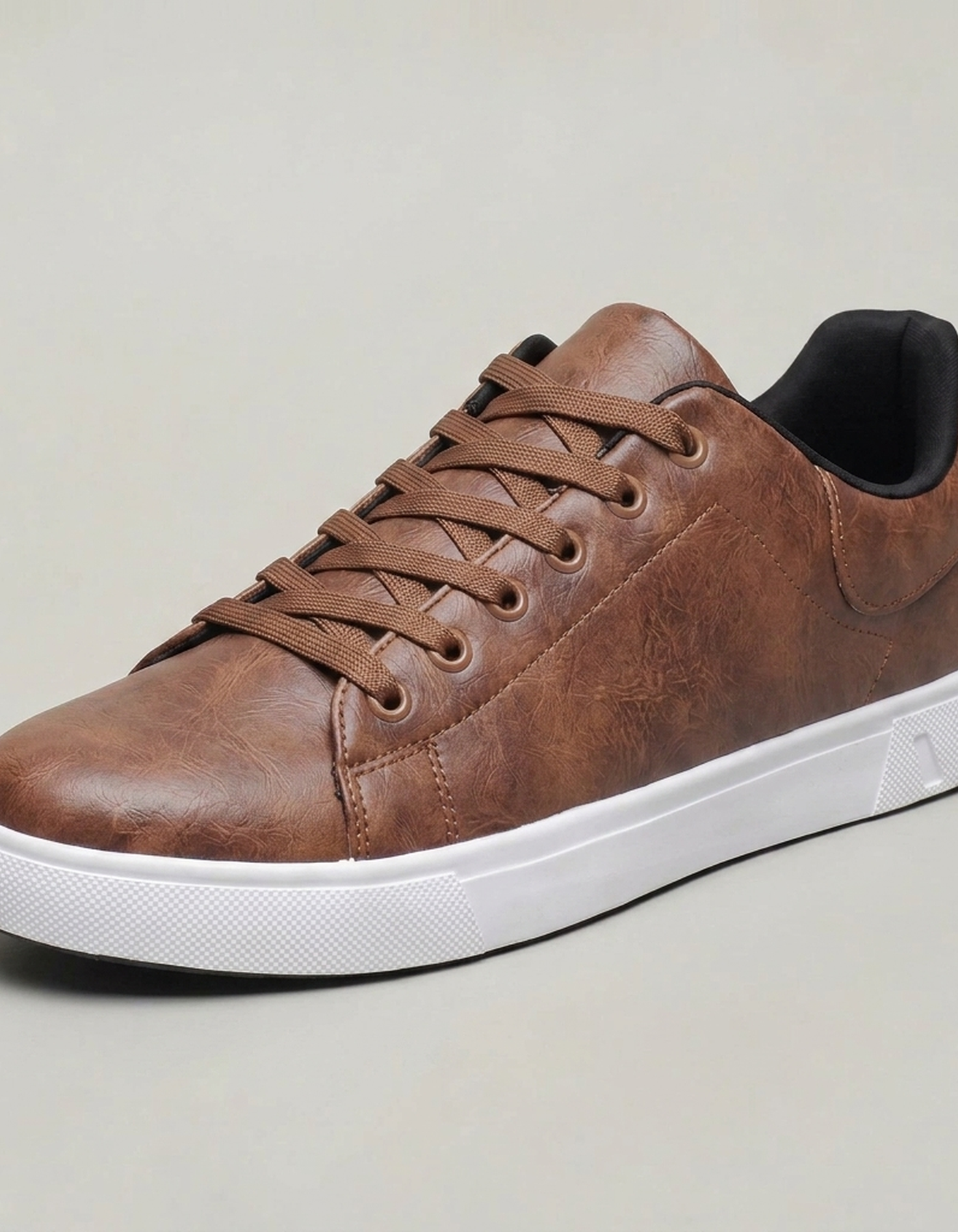 PLUXSTYLE::numise::mens-everyday-lace-up-sneakers::closeup-hero