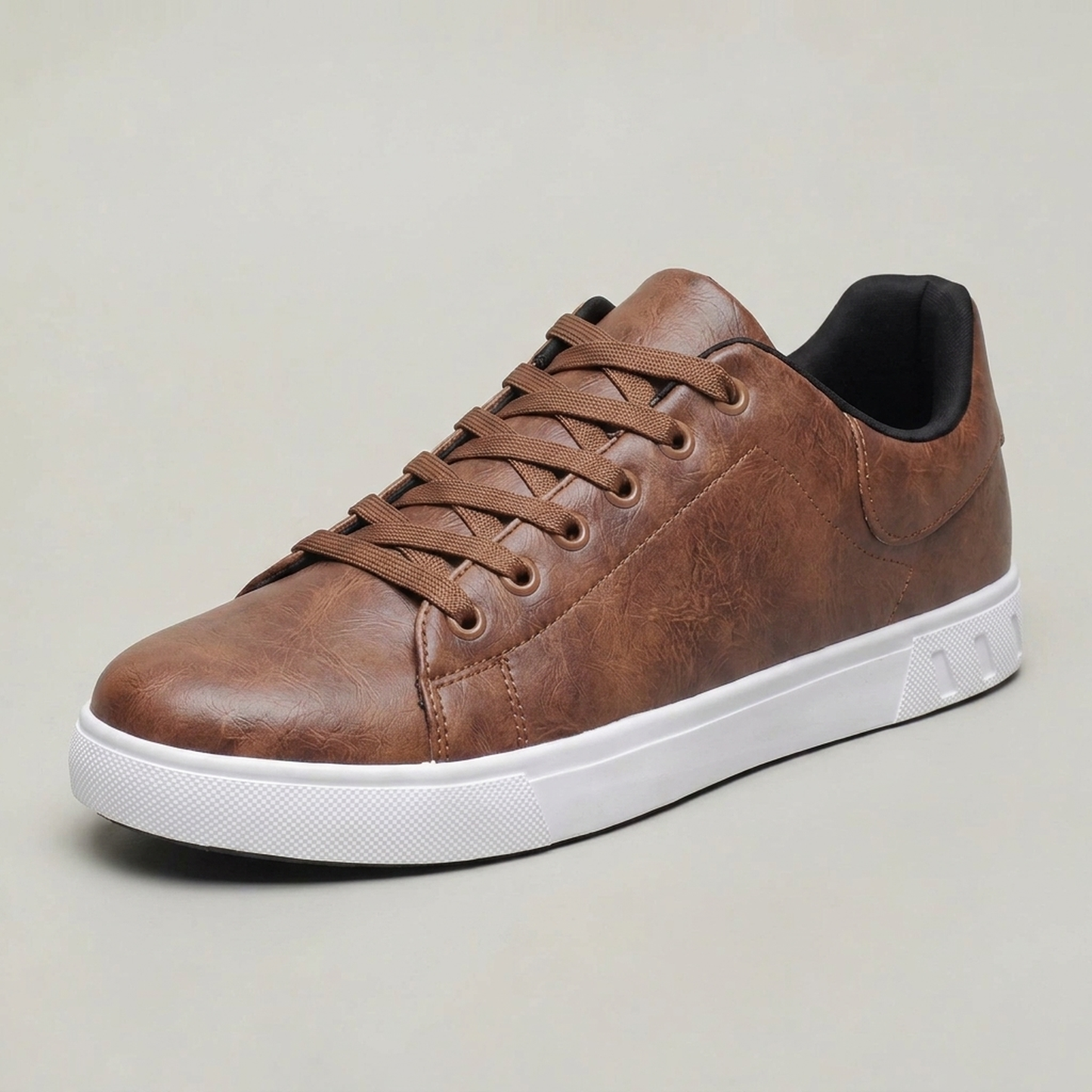 PLUXSTYLE::numise::mens-everyday-lace-up-sneakers::closeup-hero