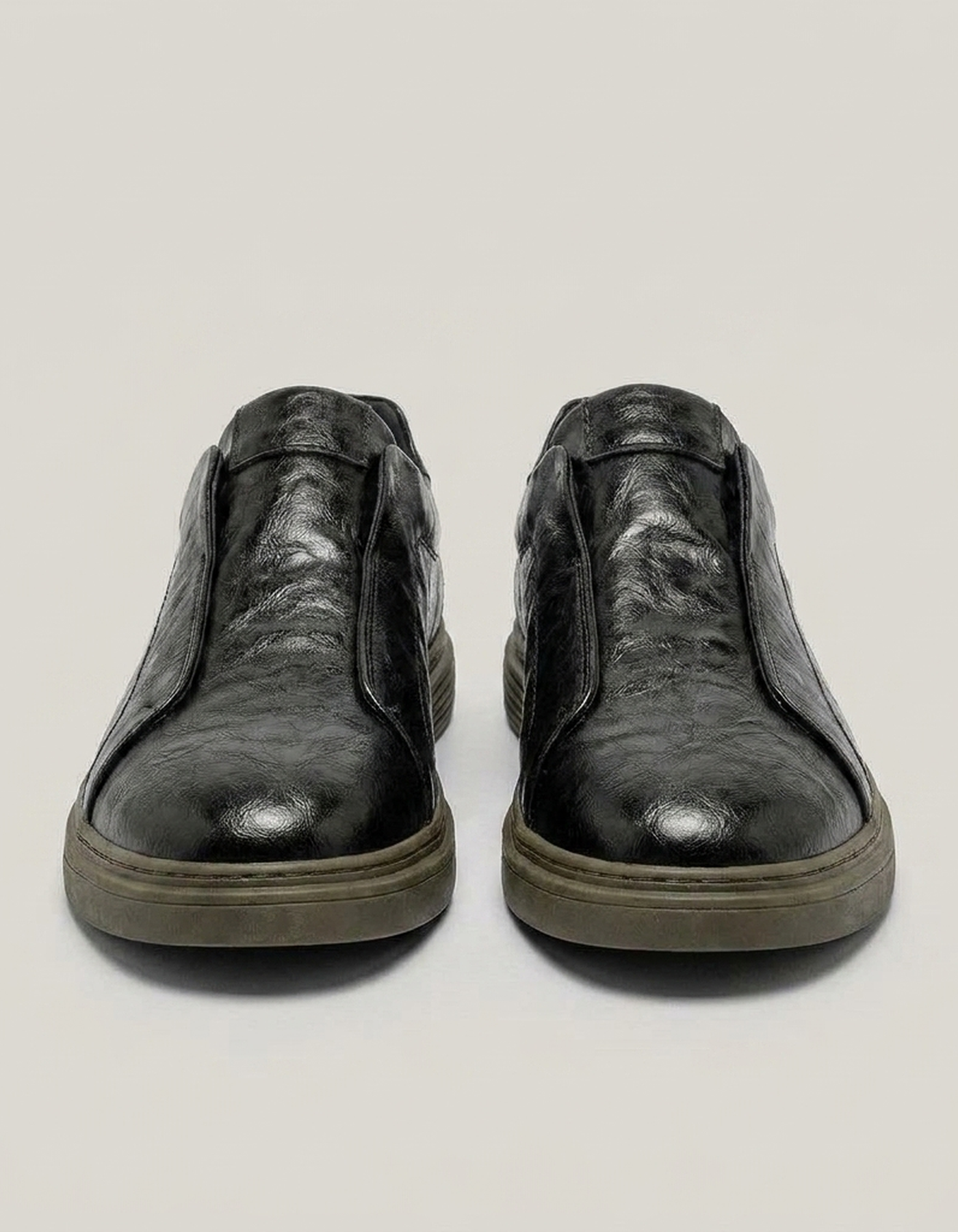 PLUXSTYLE::numise::mens-ridged-sole-slip-on-sneakers::pack-black