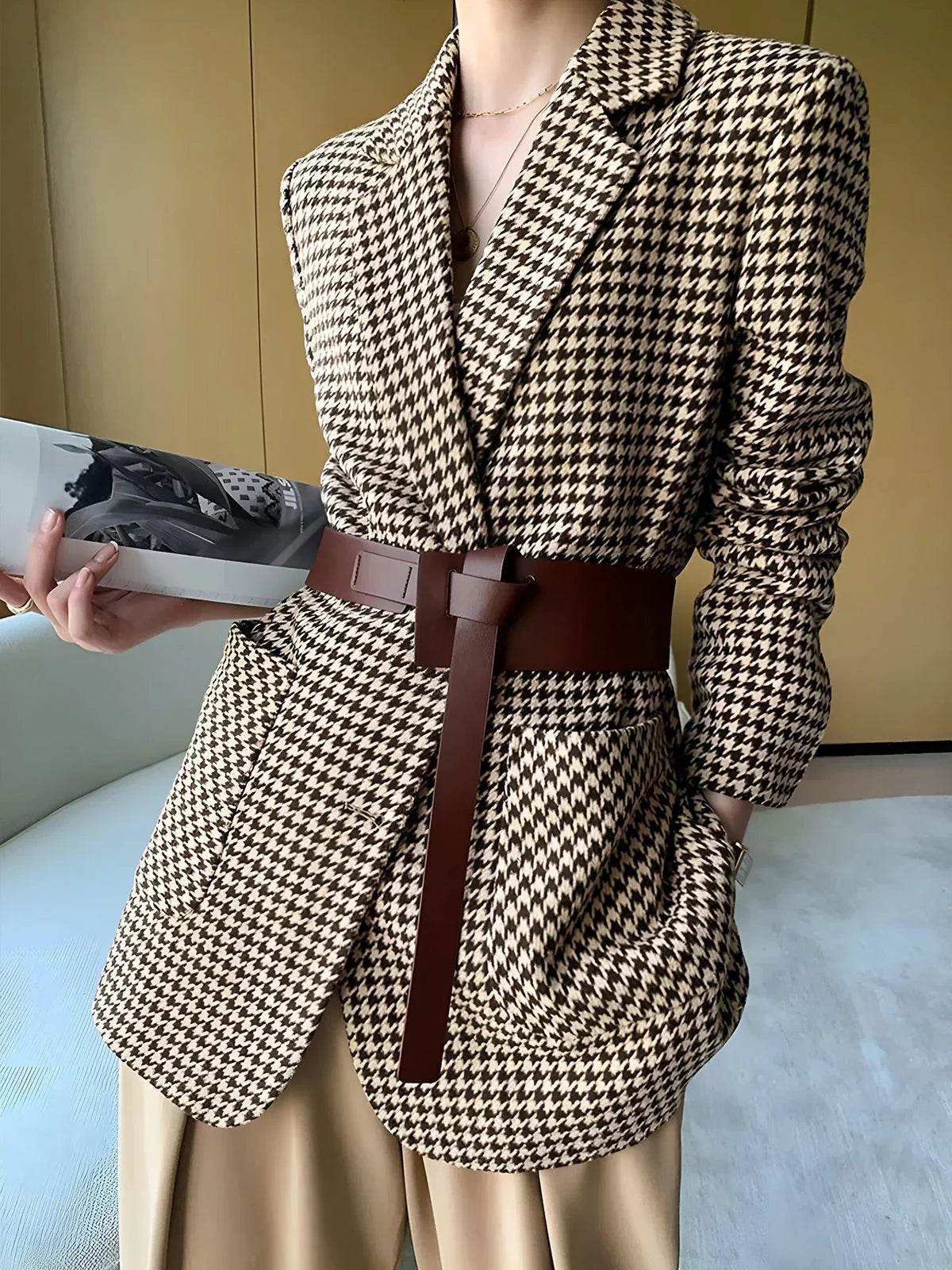 PLUXSTYLE::numise::womens-houndstooth-parka::lifestyle-keep-1