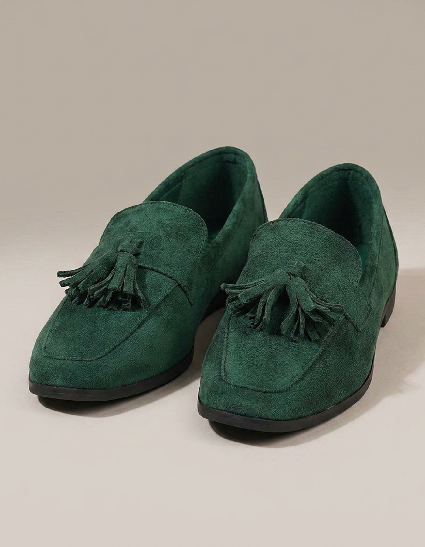 PLUXSTYLE::numise::square-toe-fringe-loafers::pack-green