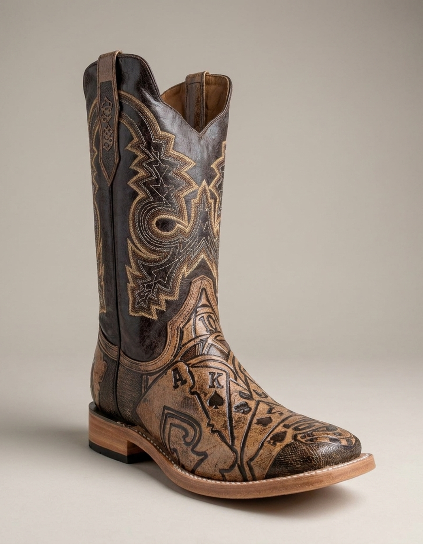 PLUXSTYLE::numise::royal-flush-cowboy-boots::closeup-hero