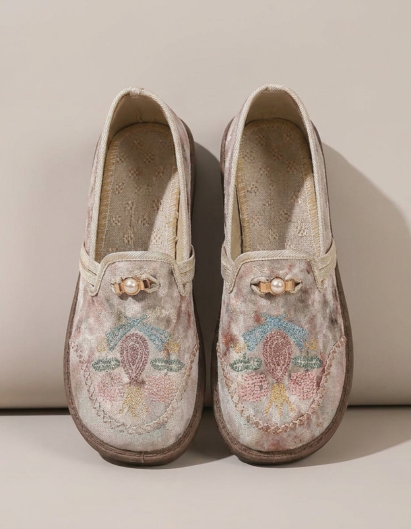 PLUXSTYLE::numise::amelia-floral-embroidered-loafers::pack-beige
