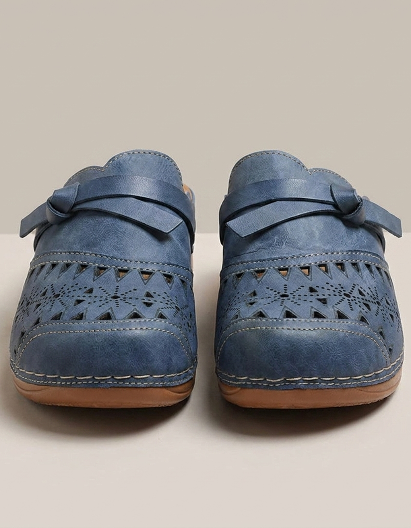 PLUXSTYLE::numise::womens-adjustable-everyday-clogs::pack-blue