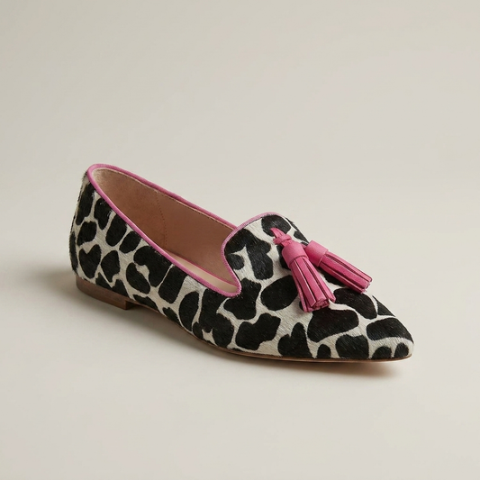 PLUXSTYLE::numise::alexis-pointed-toe-tassel-loafers::closeup-hero