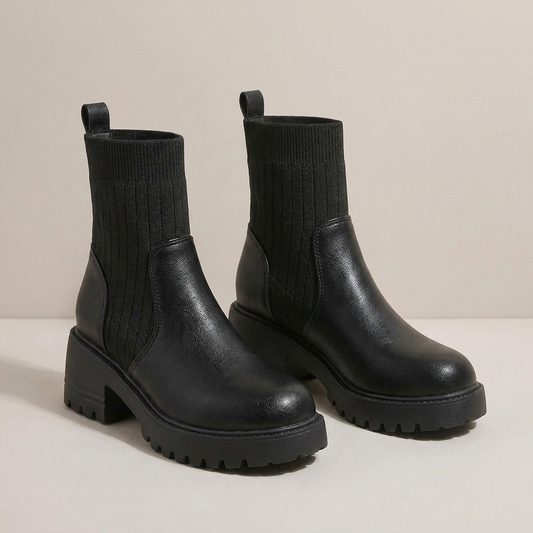 PLUXSTYLE::numise::elevated-platform-chelsea-boots::closeup-detail