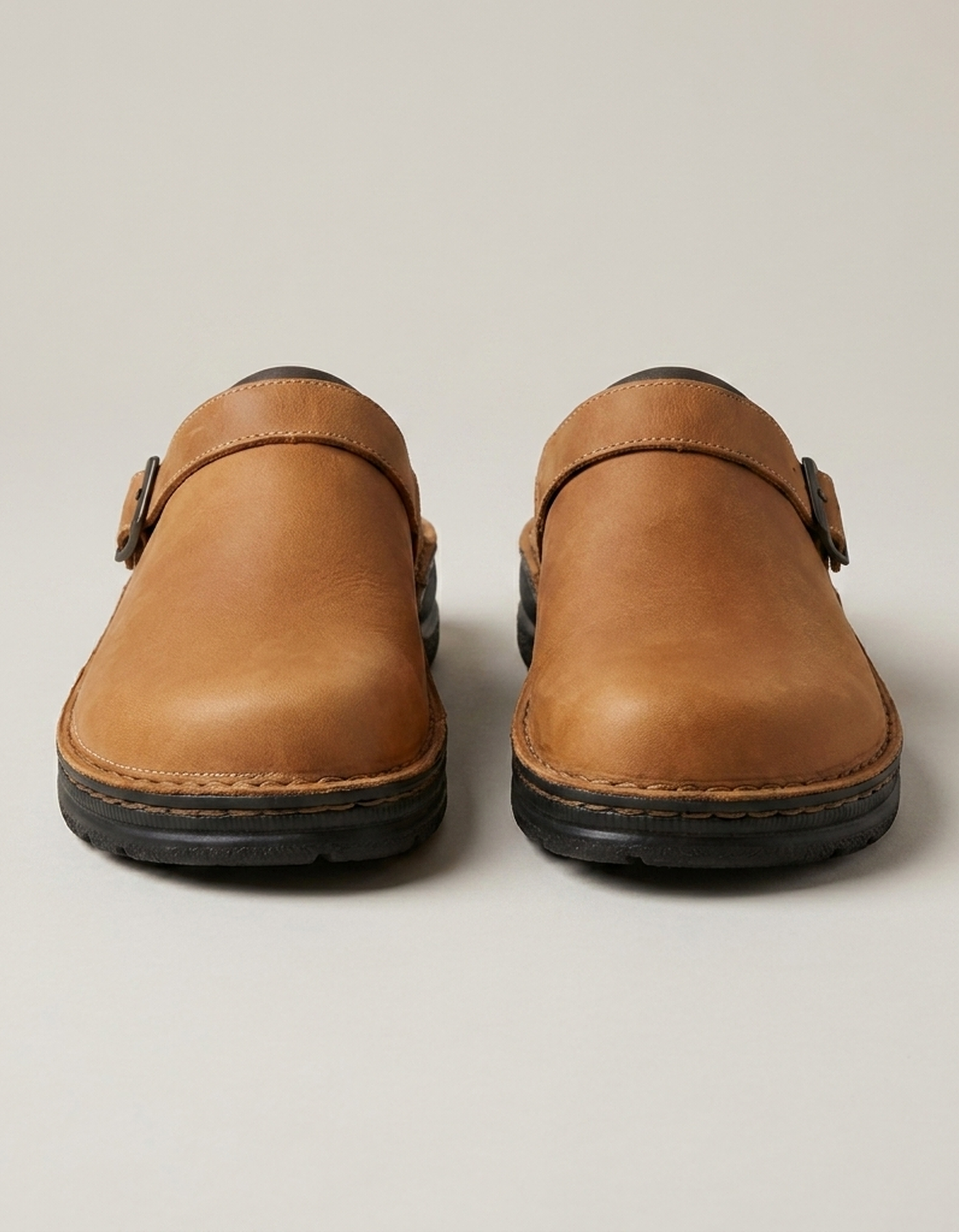 PLUXSTYLE::numise::womens-easy-slip-on-clogs::pack-brown