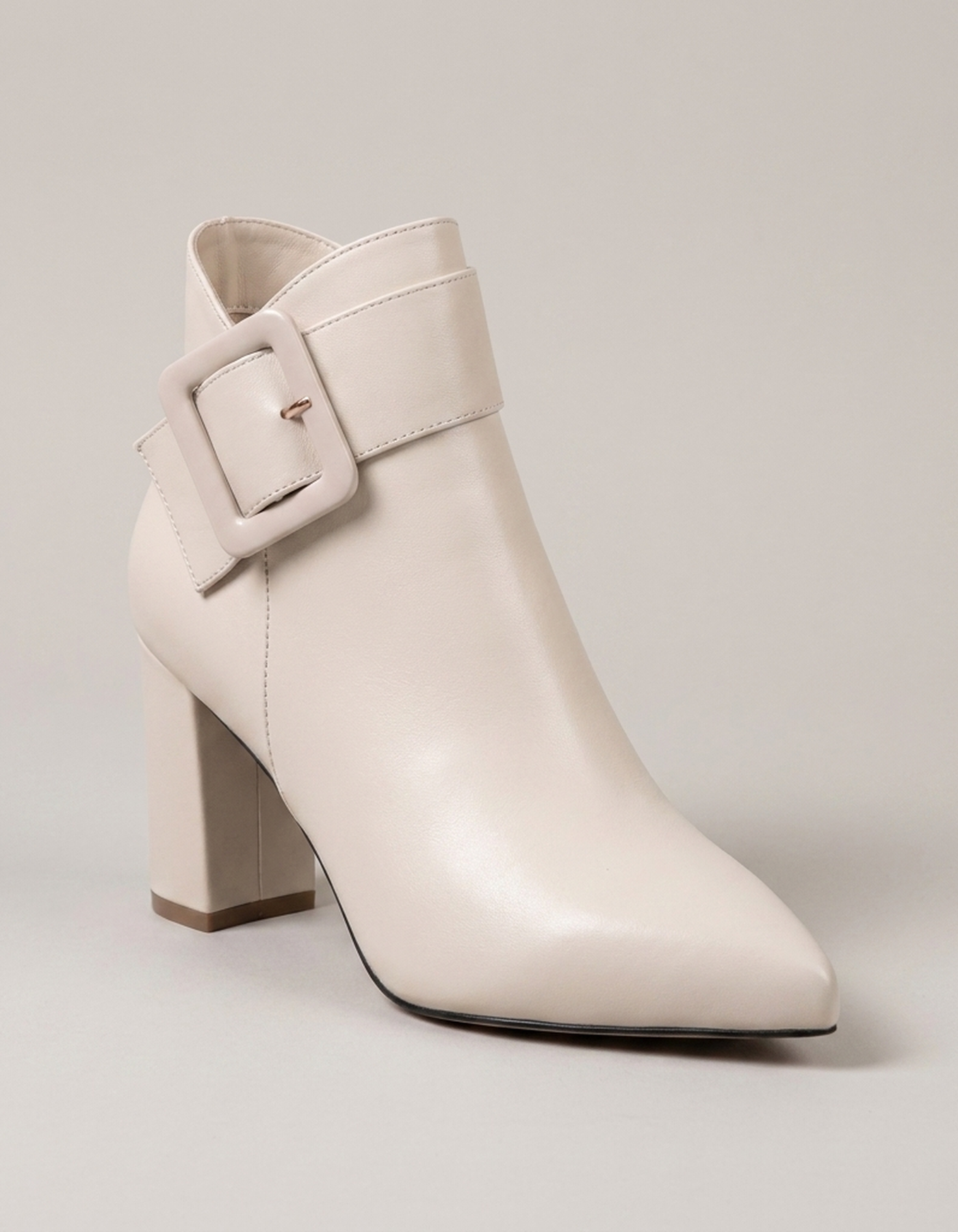 PLUXSTYLE::numise::buckle-side-zip-ankle-boots::closeup-hero