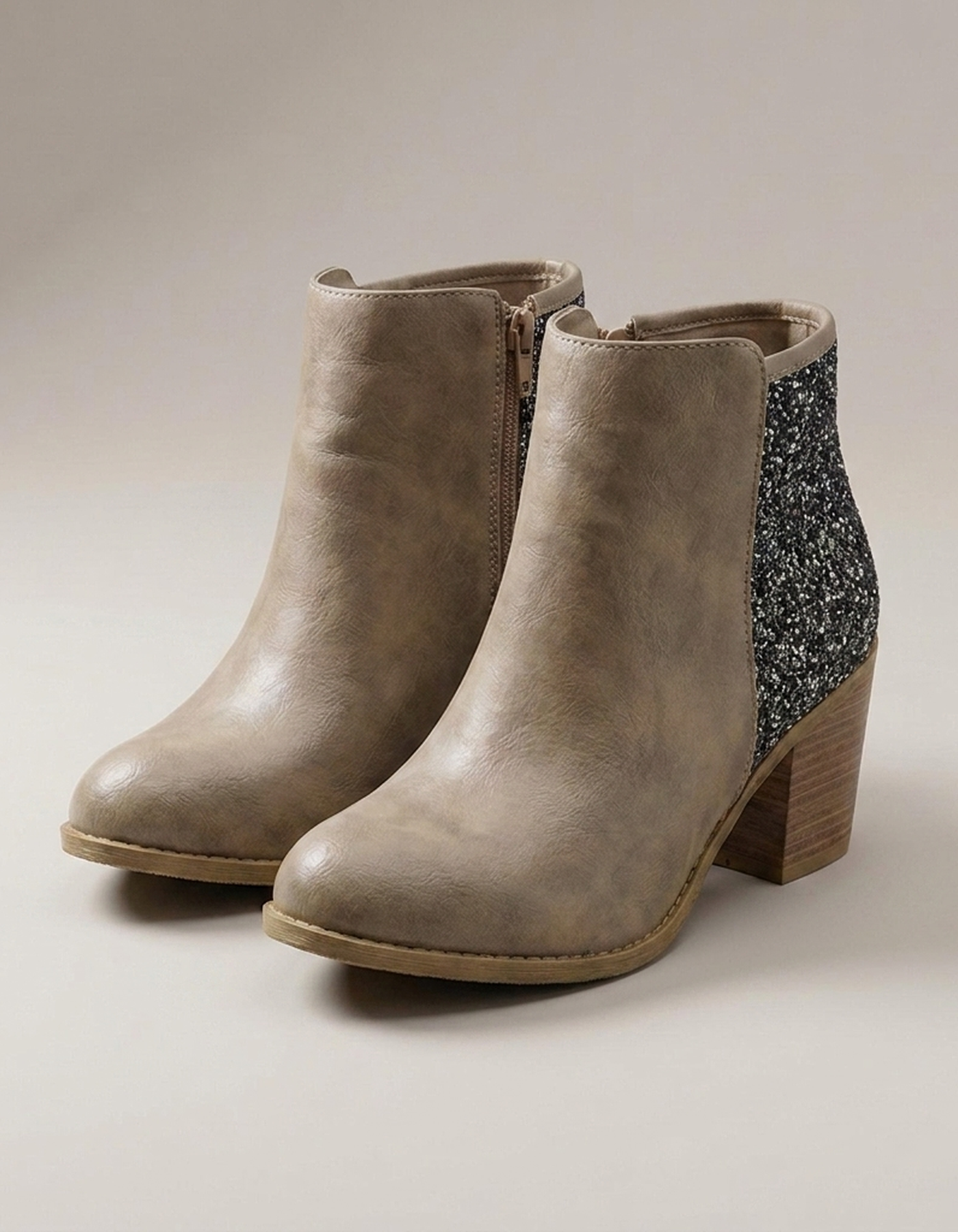 PLUXSTYLE::numise::aisling-sparkling-ankle-boots::closeup-detail