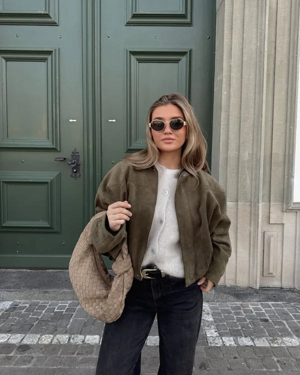 PLUXSTYLE::numise::oversized-bomber-parka::lifestyle-keep-1