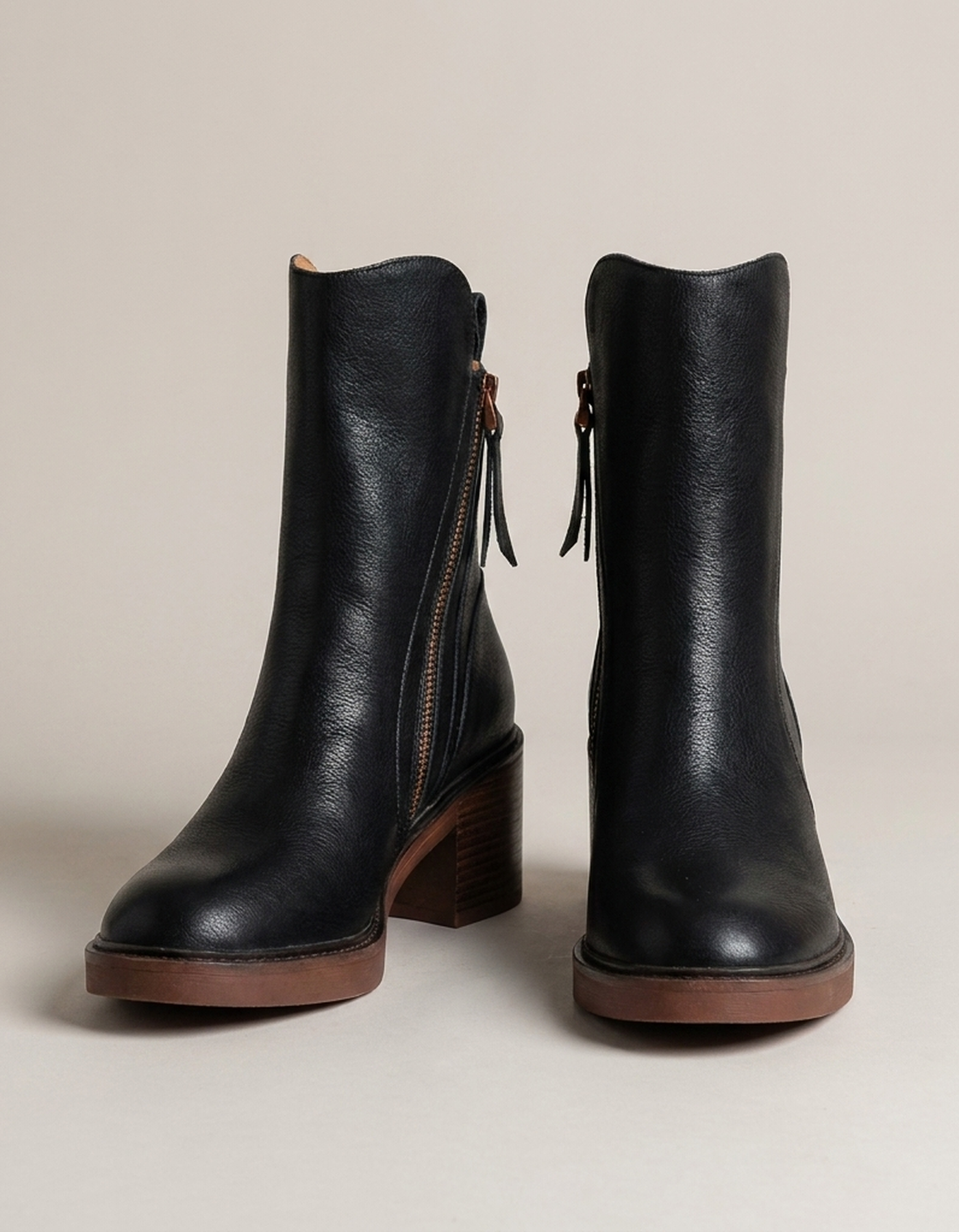 PLUXSTYLE::numise::alina-timeless-ankle-boots::pack-black