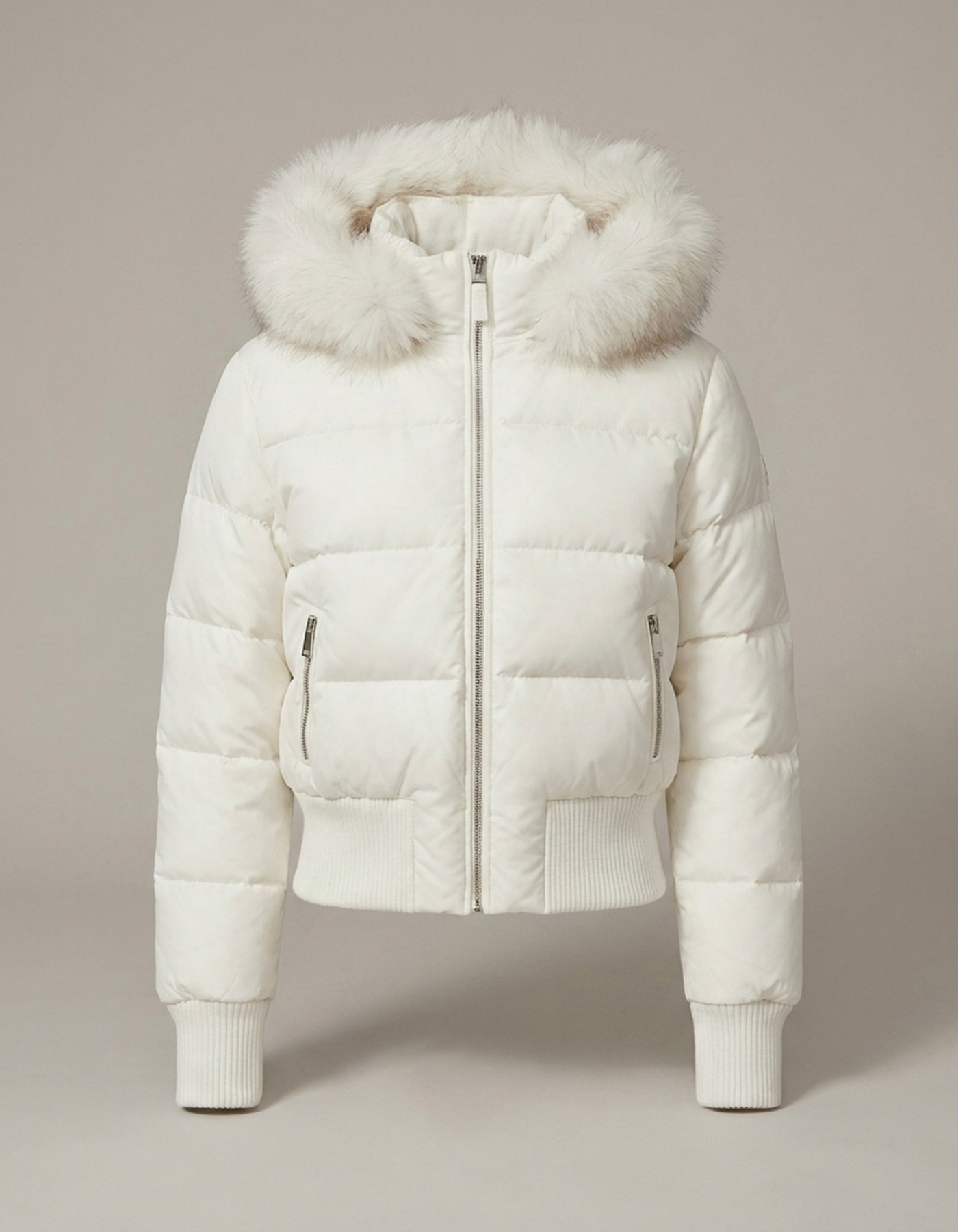 PLUXSTYLE::numise::ariana-short-hooded-puffer-jacket::pack-white