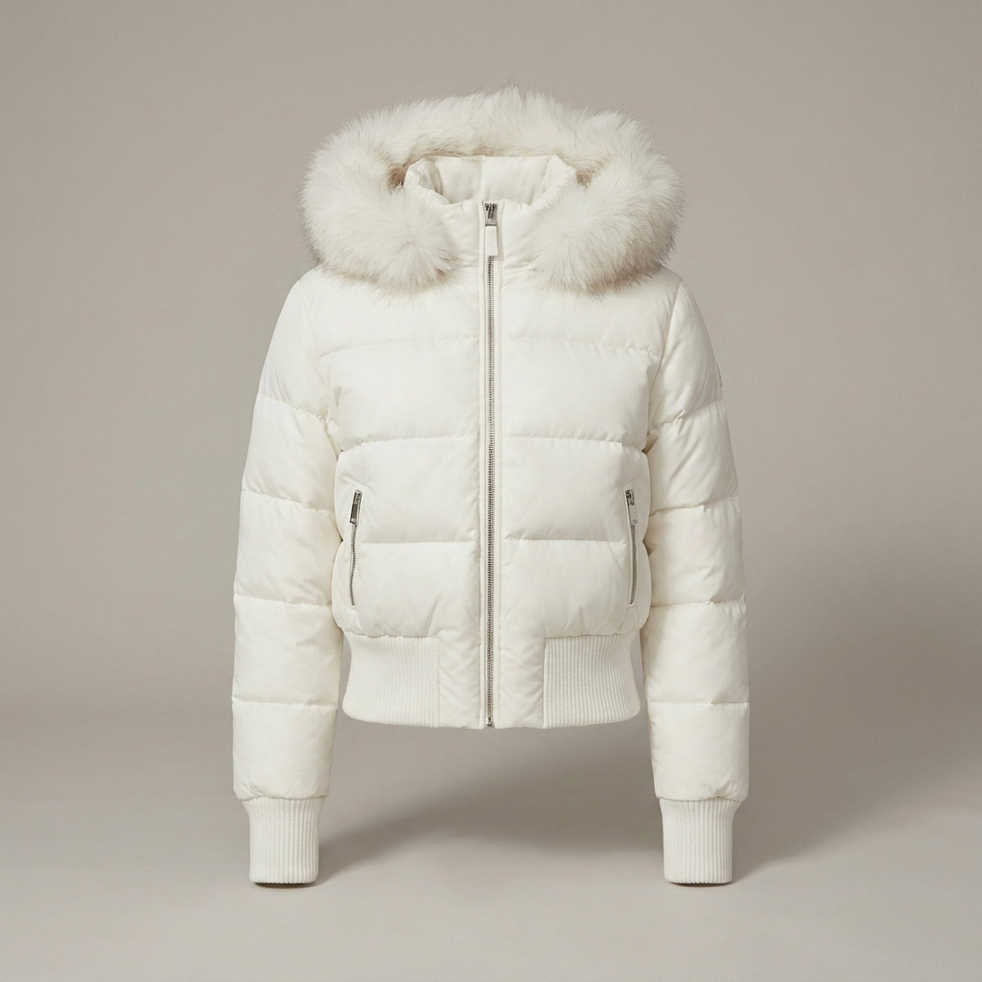 PLUXSTYLE::numise::ariana-short-hooded-puffer-jacket::pack-white