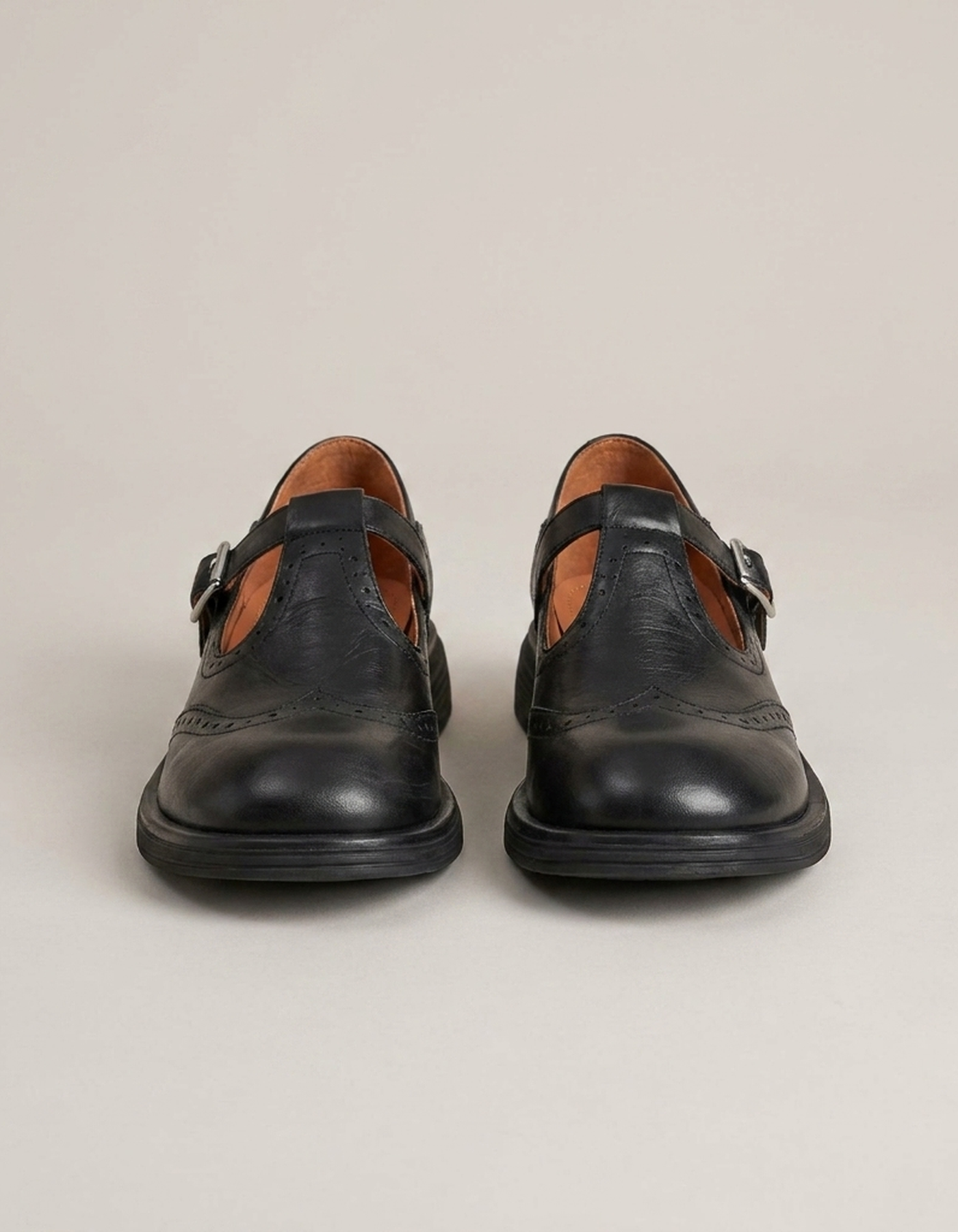 PLUXSTYLE::numise::supportive-mary-jane-shoes::pack-black