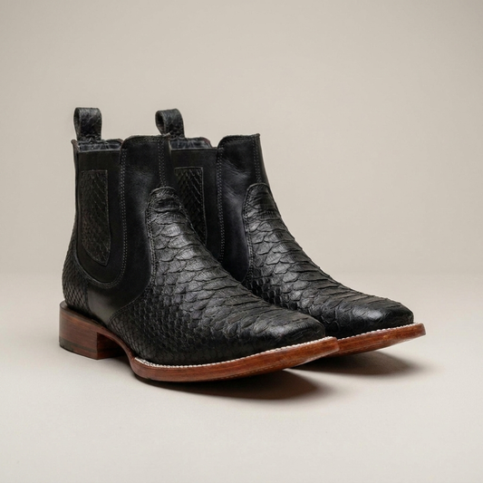PLUXSTYLE::numise::mens-m1-vintage-boots::closeup-detail