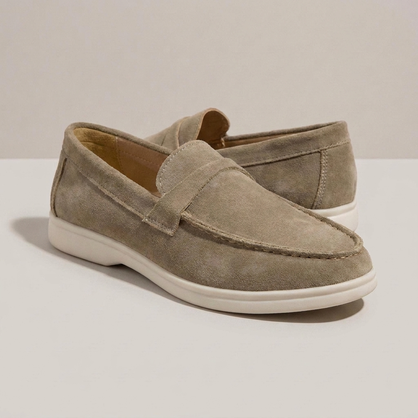 PLUXSTYLE::numise::ailin-everyday-loafers::closeup-detail