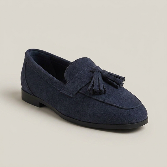 PLUXSTYLE::numise::square-toe-fringe-loafers::closeup-hero