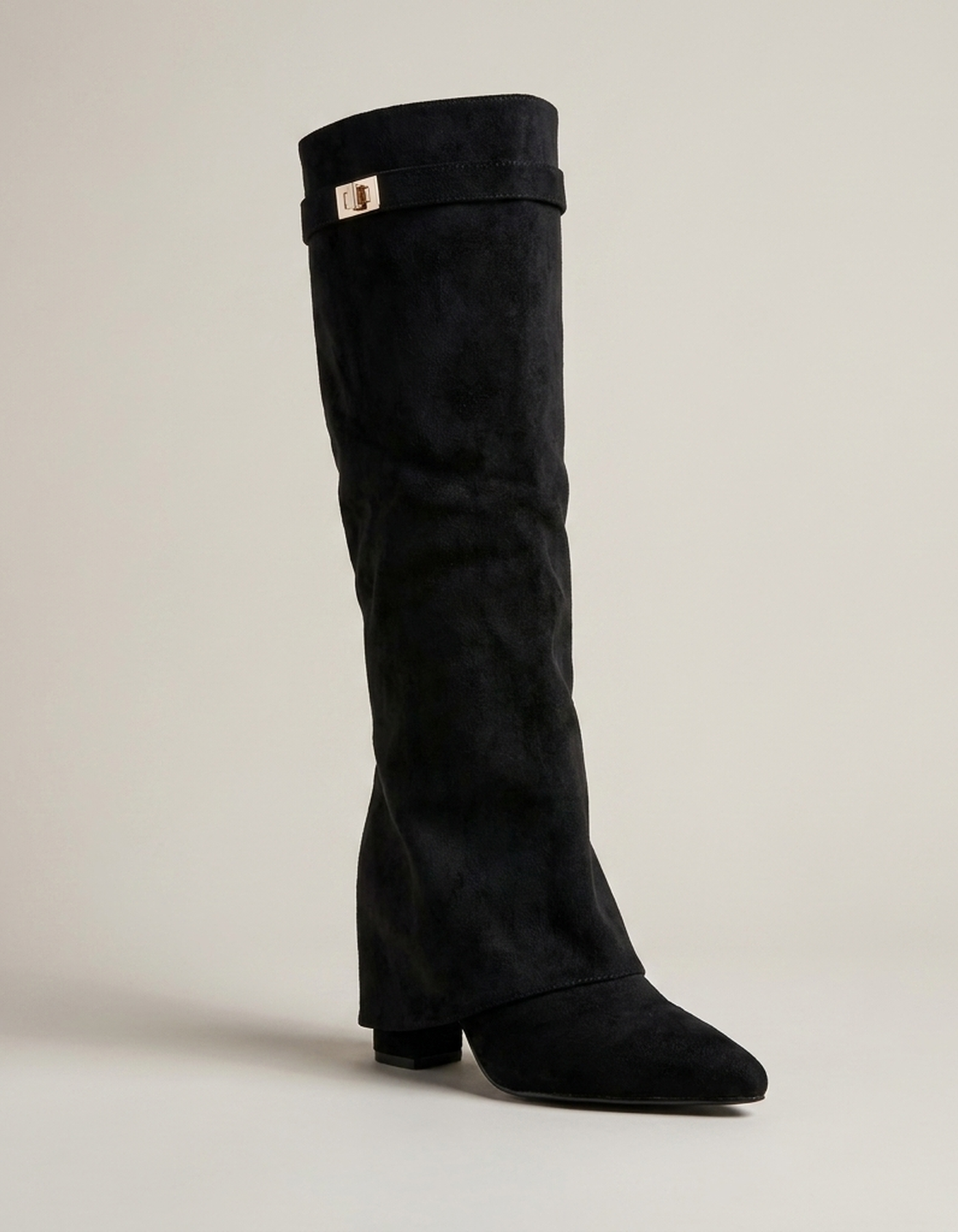 PLUXSTYLE::numise::pointed-toe-tall-boots::closeup-hero