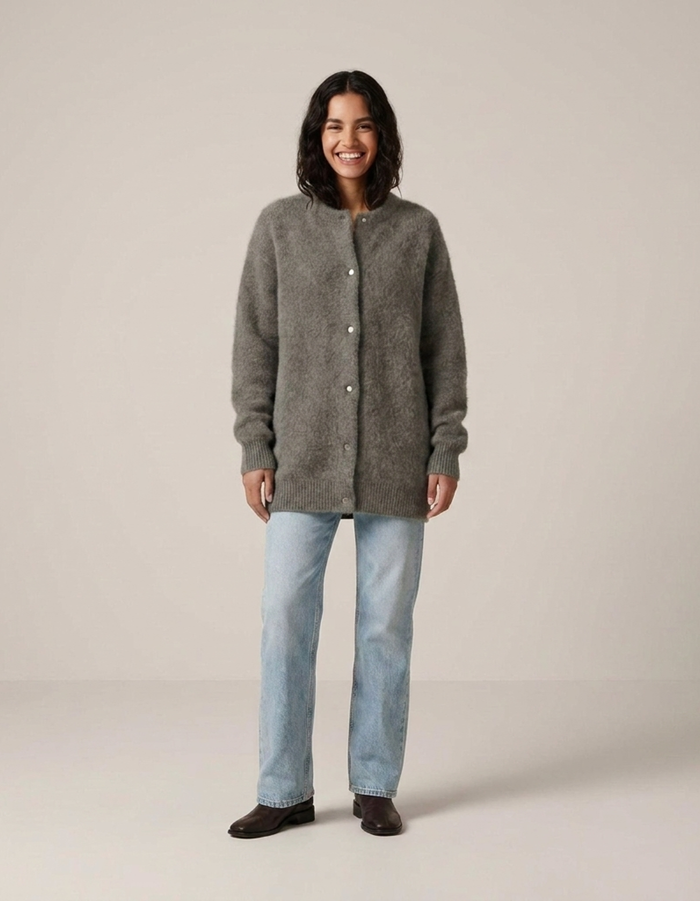 PLUXSTYLE::numise::longline-button-front-cardigan::front