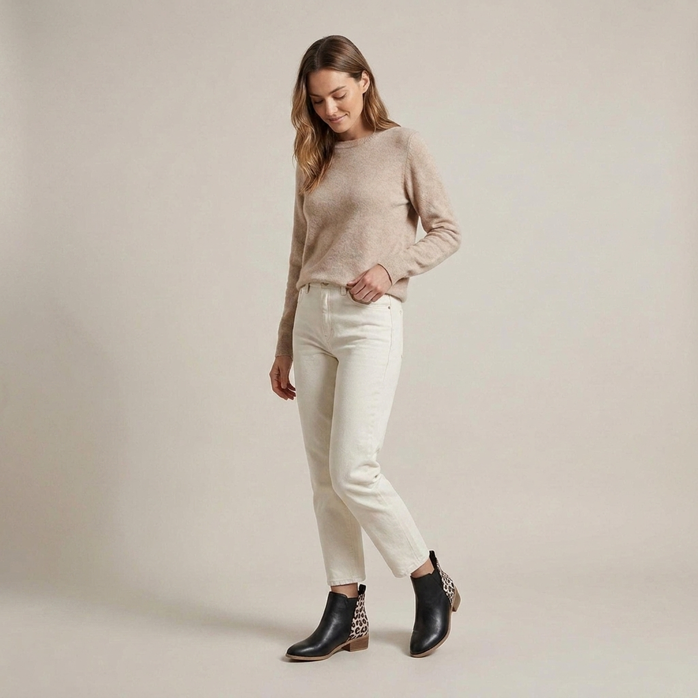PLUXSTYLE::numise::womens-low-heel-side-zip-boots::zoom-out