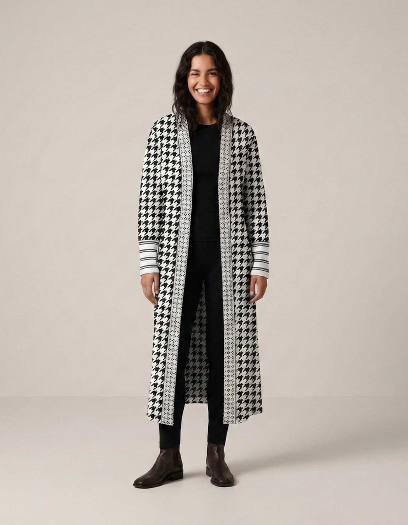 PLUXSTYLE::numise::womens-houndstooth-cardigan::front