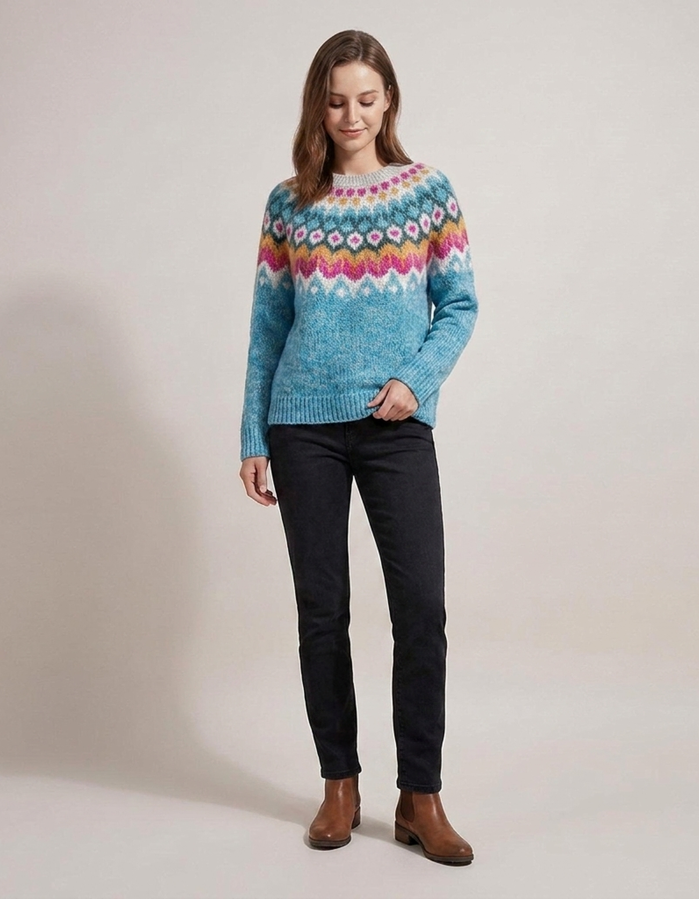 PLUXSTYLE::numise::blue-fair-isle-crew-neck-sweater::front