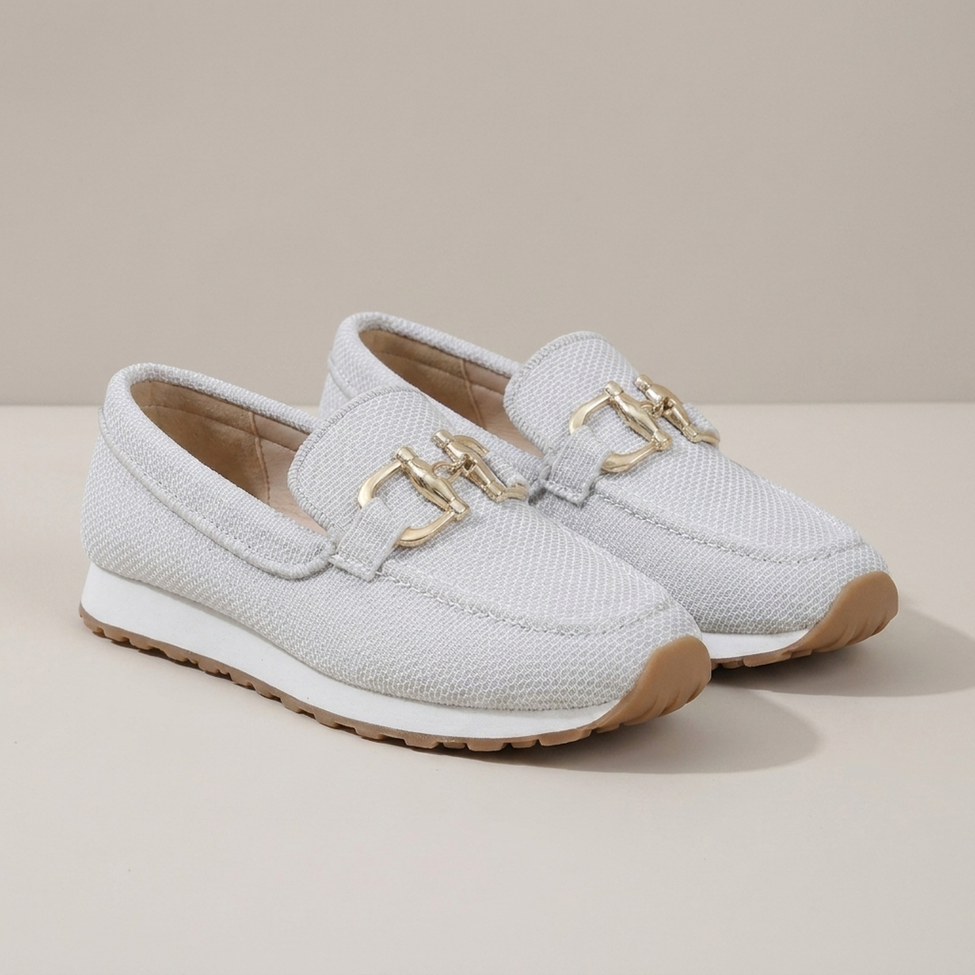 PLUXSTYLE::numise::womens-buckle-comfort-footwear::pack-white