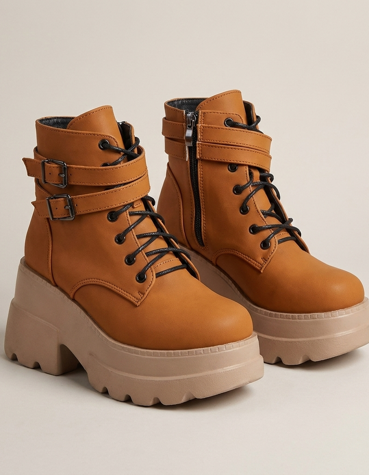 PLUXSTYLE::numise::studded-platform-combat-boots::pack-brown