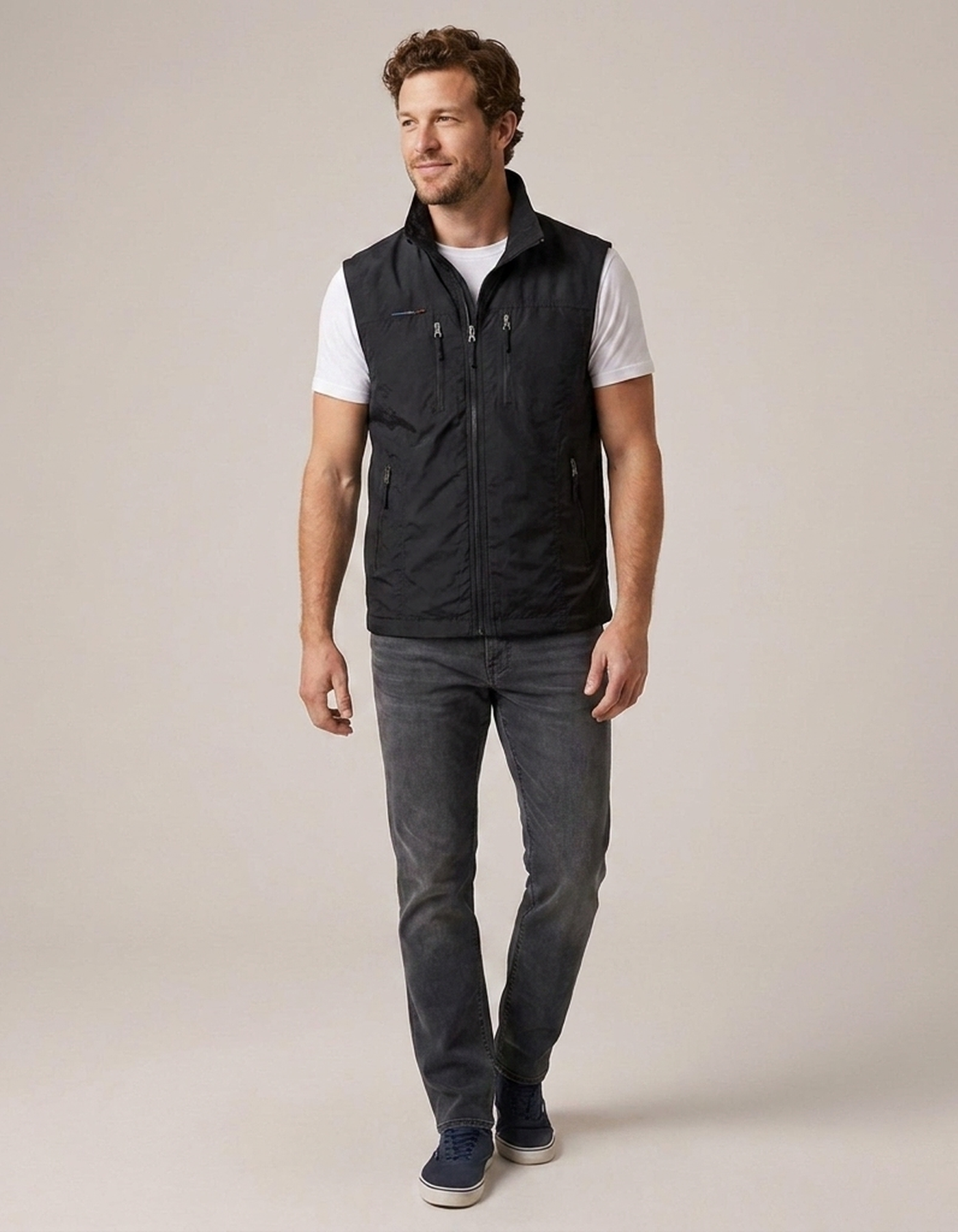 PLUXSTYLE::numise::mens-zip-vest-with-storage::front