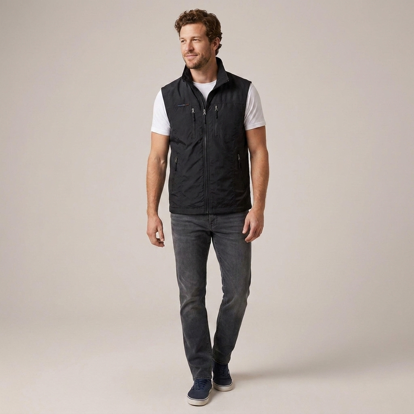 PLUXSTYLE::numise::mens-zip-vest-with-storage::front